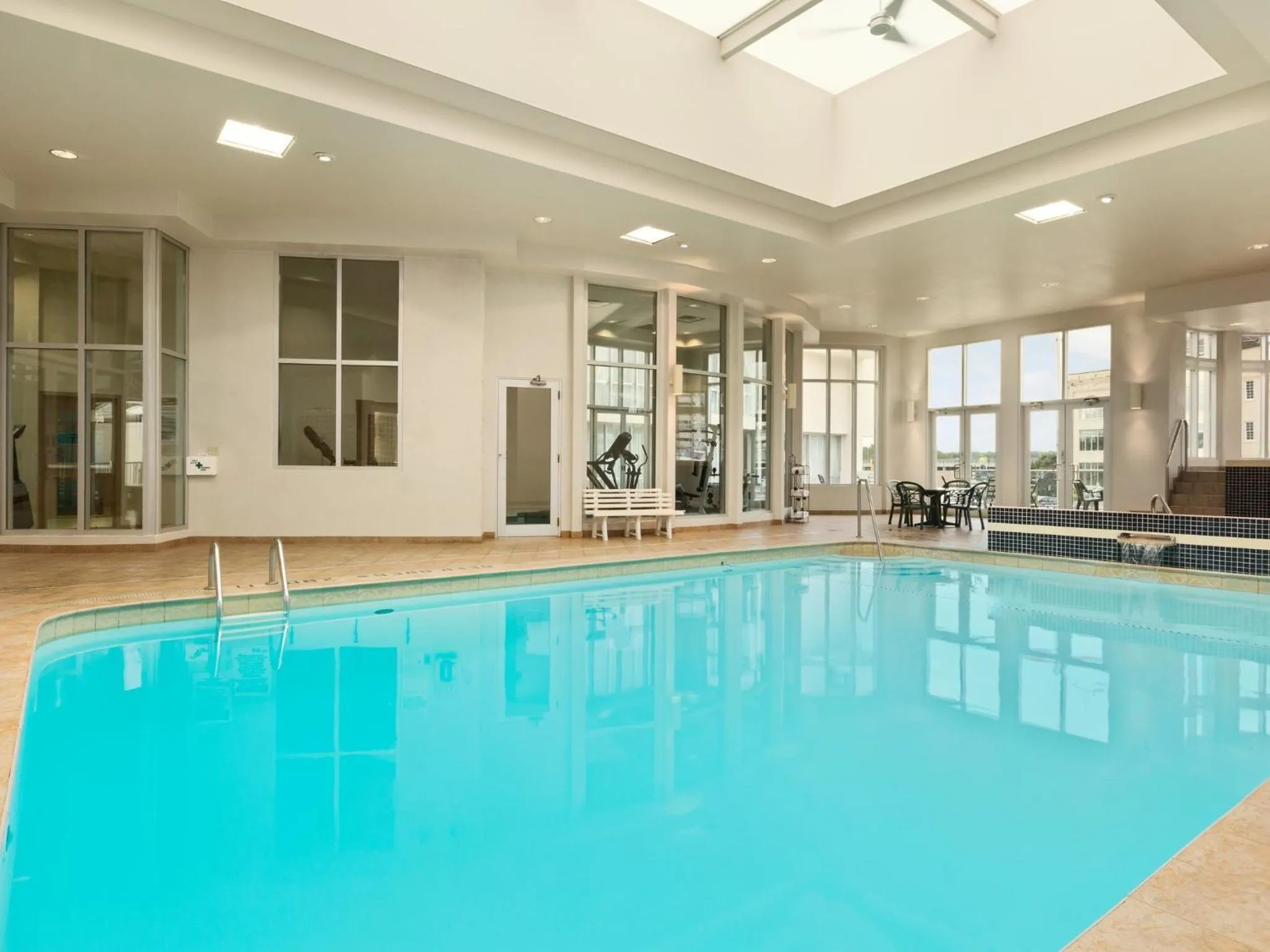 Swimming pool in Travelodge by Wyndham Niagara Falls Fallsview