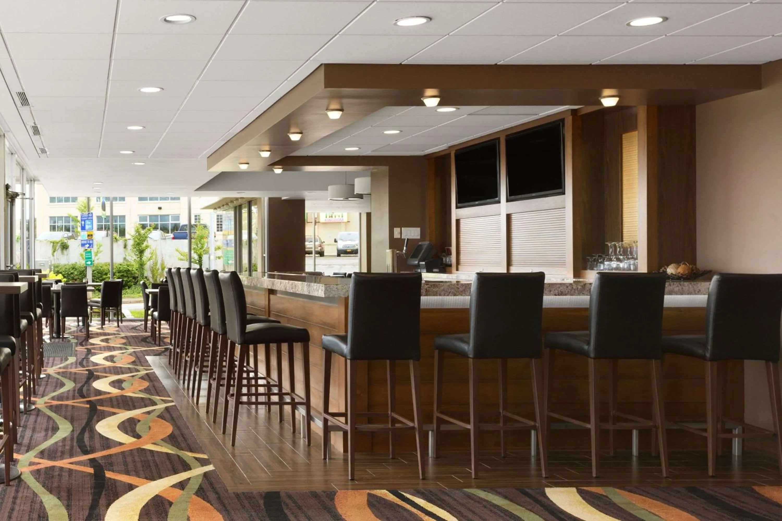 Lobby or reception in Travelodge by Wyndham Niagara Falls Fallsview