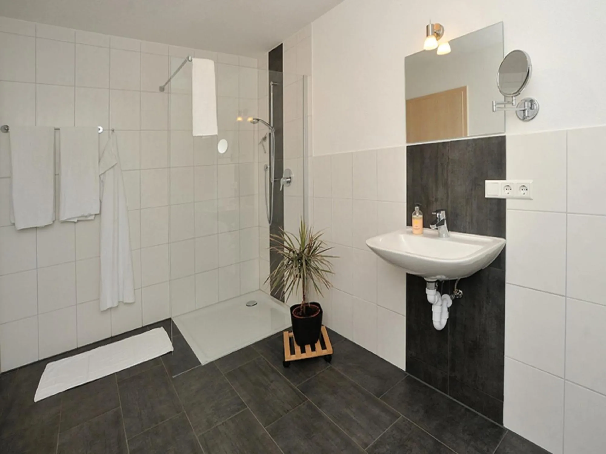 Bathroom in Ferienhof Bitschnau