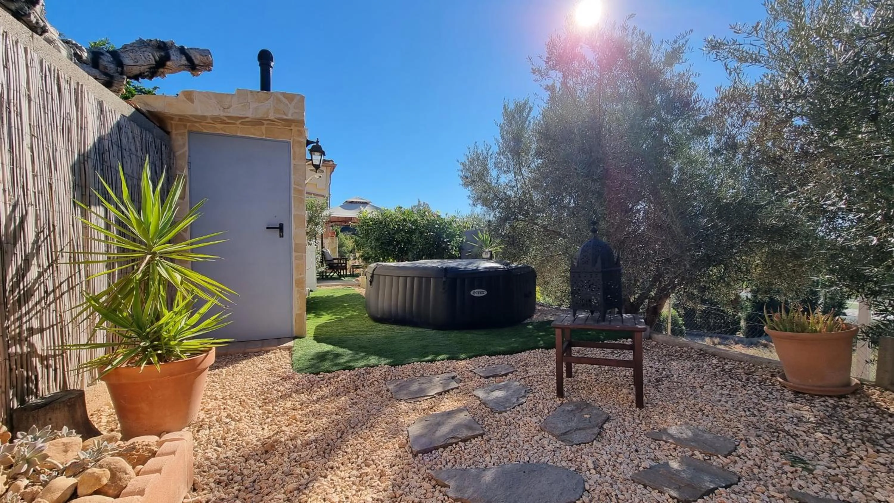 Hot Tub in Casa Rural Buenavista Pedralba