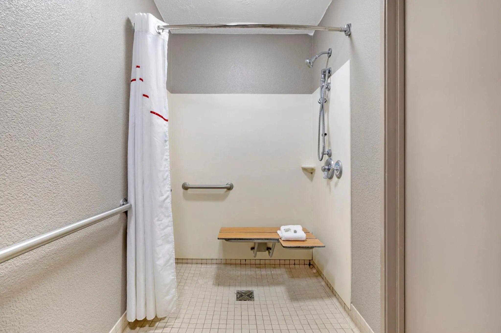 Bathroom in Red Roof Inn Parsippany