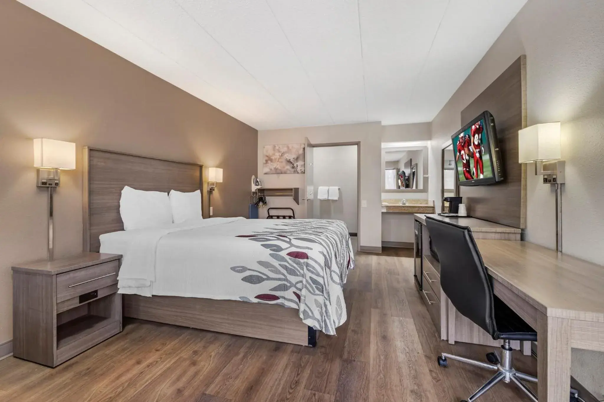 Superior Queen Room Disability Access Smoking in Red Roof Inn Parsippany Superior Queen Room Disability Access Smoking in Red Roof Inn Parsippany