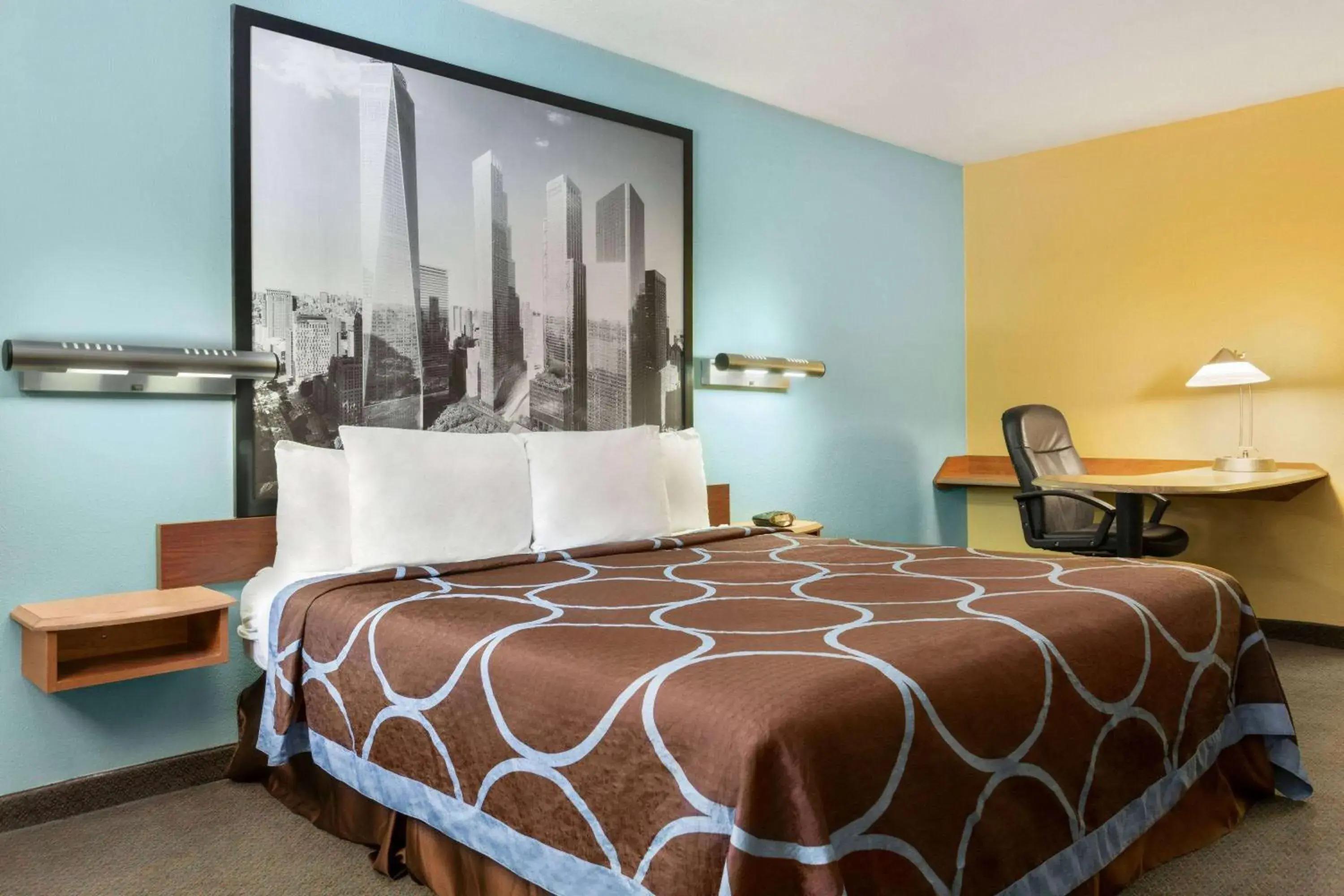 Photo of the whole room, Bed in Super 8 by Wyndham Findlay Photo of the whole room, Bed in Super 8 by Wyndham Findlay