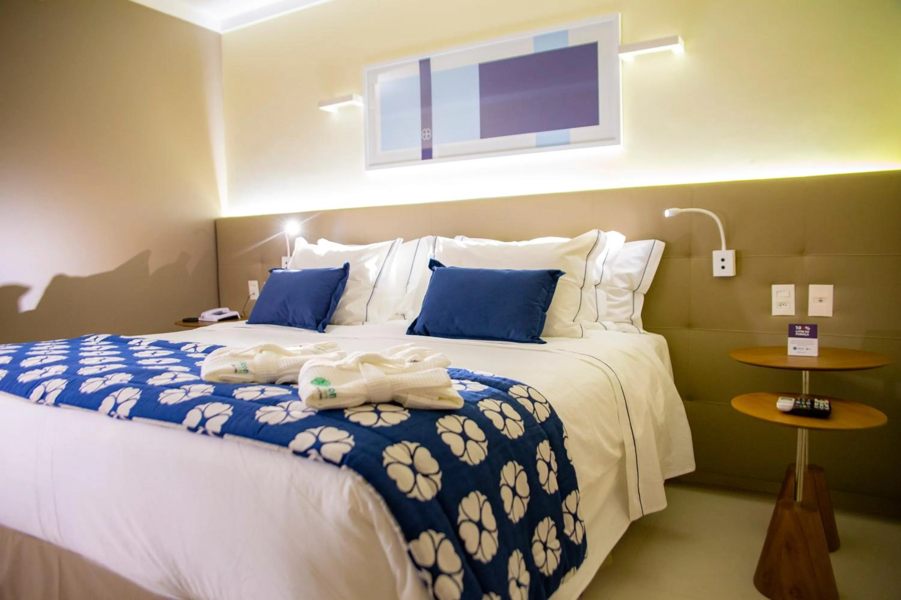 Bed in House Inn Hotel - Anashopping