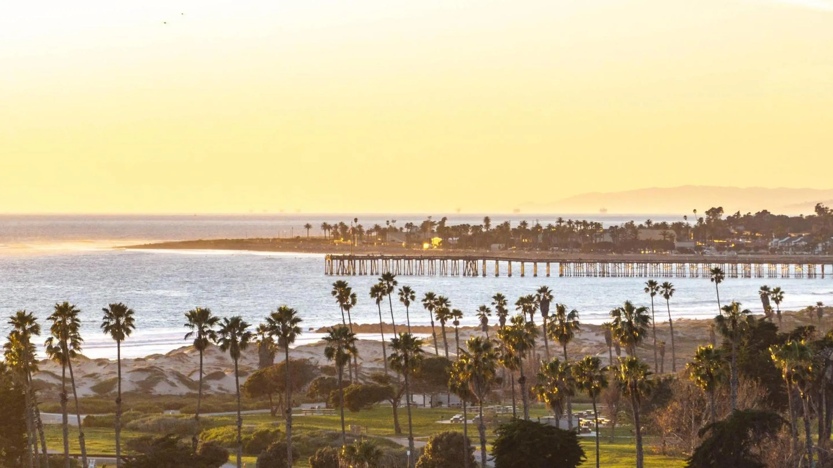 Property building in Comfort Inn & Suites Ventura Beach