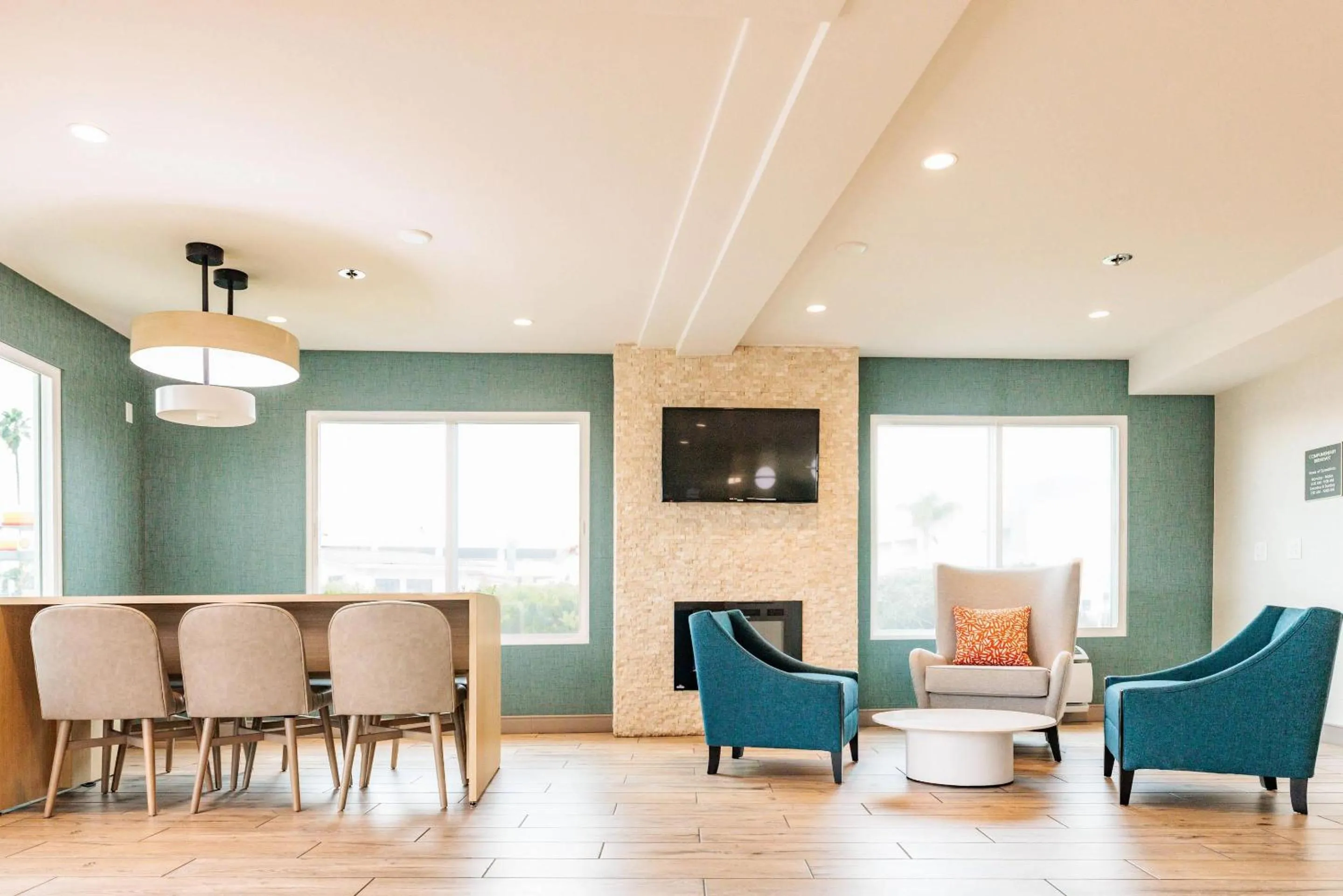 Lobby or reception in Comfort Inn & Suites Ventura Beach