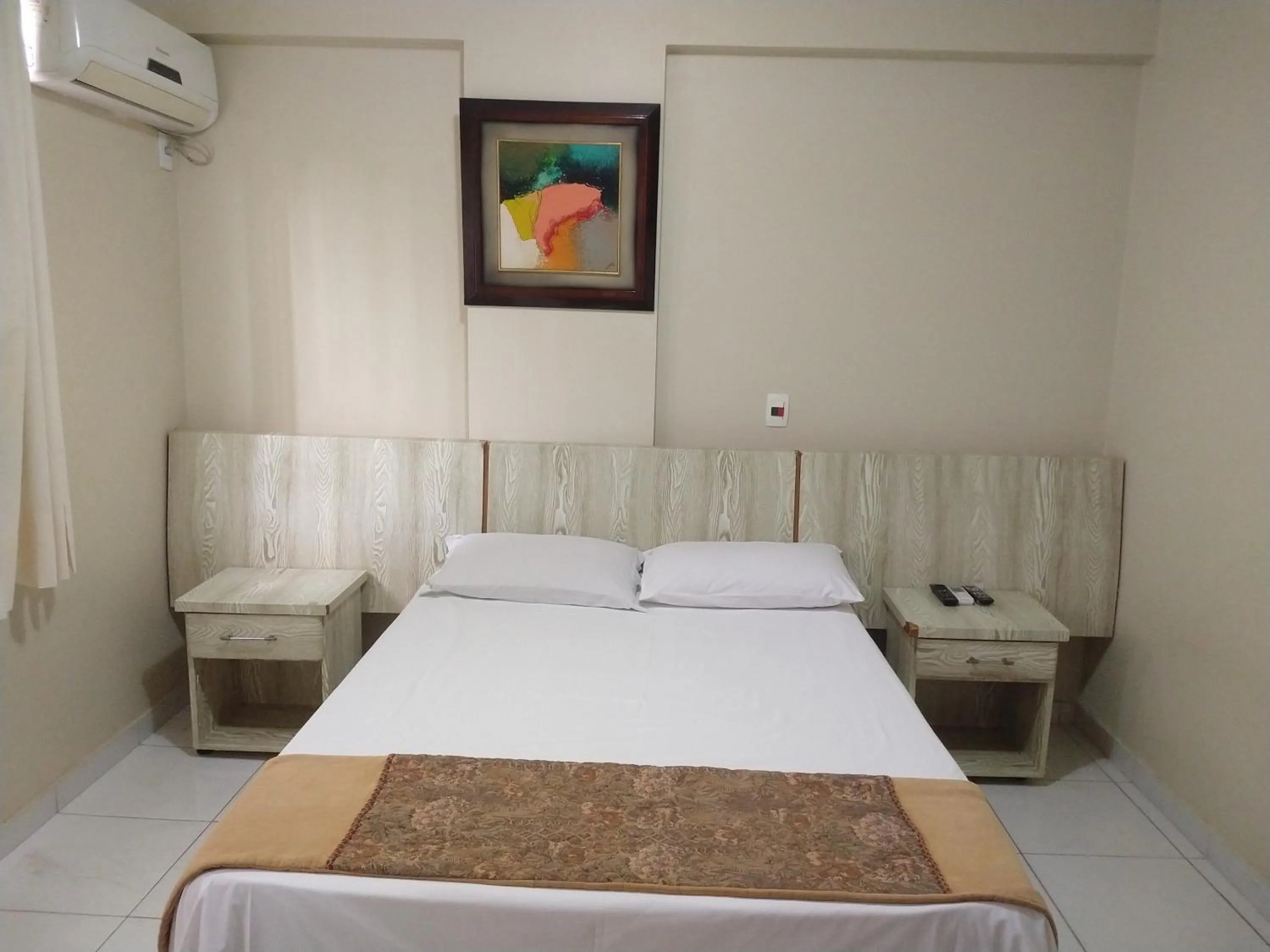 Bed in Crystal Plaza Hotel Marista