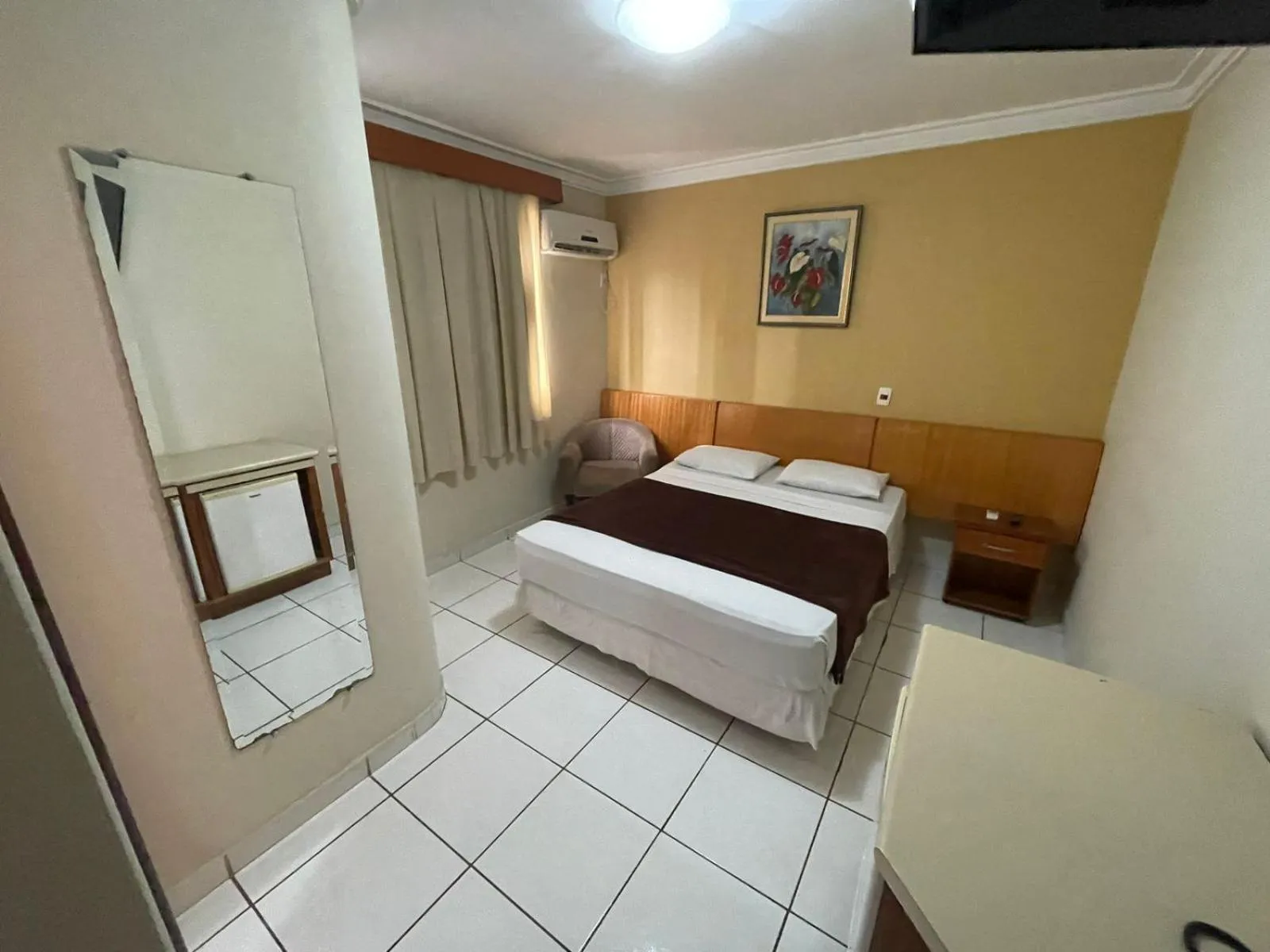 Bed in Crystal Plaza Hotel Marista