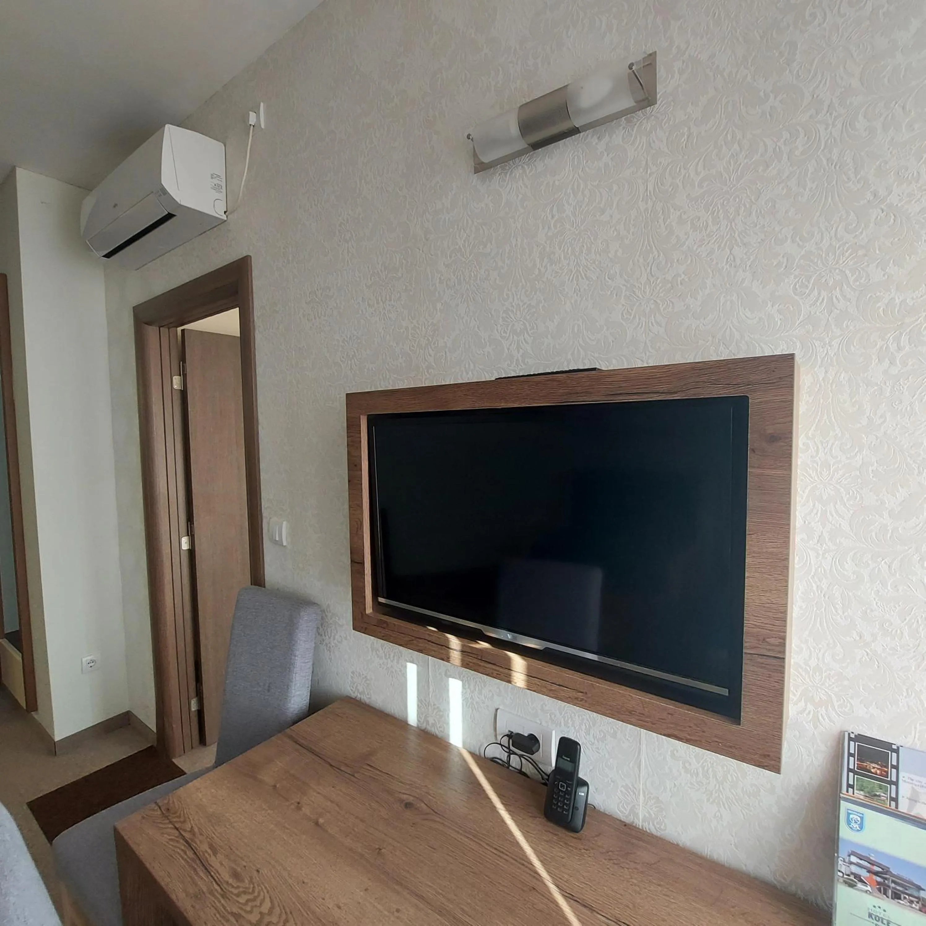 TV and multimedia in Hotel Kole