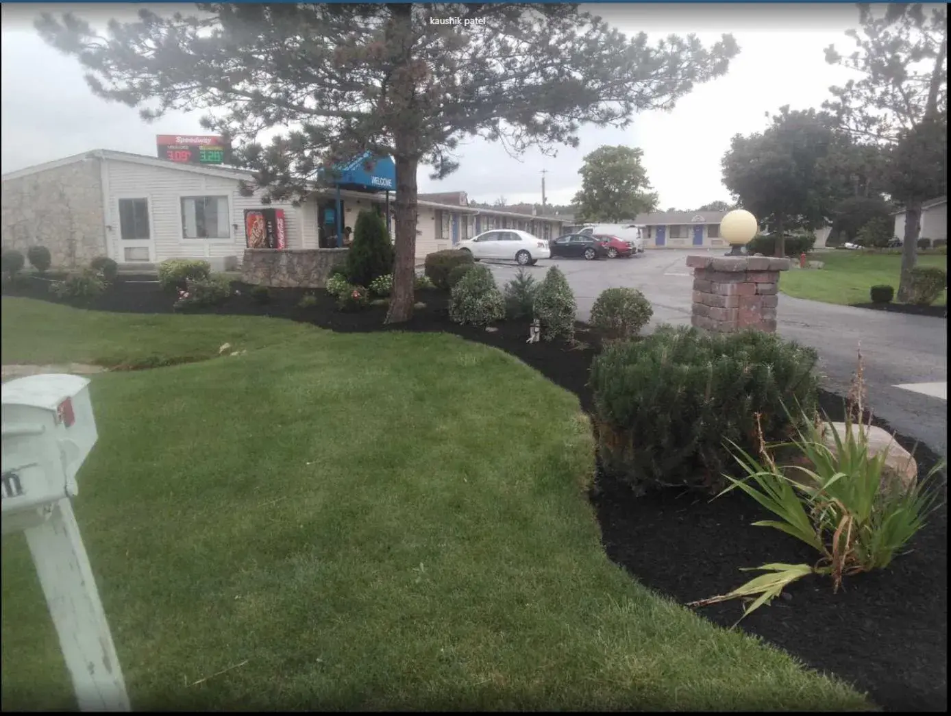 Property building in FairBridge Inn Express London Property building in FairBridge Inn Express London