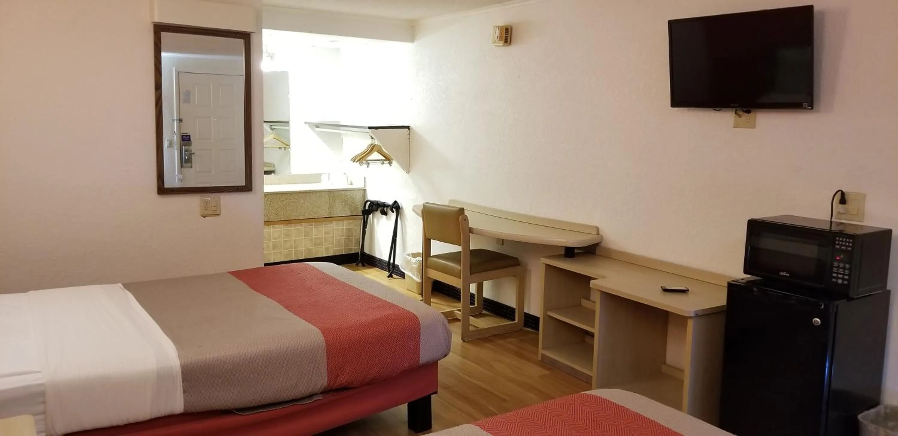 Bedroom, Bed in FairBridge Inn Express London