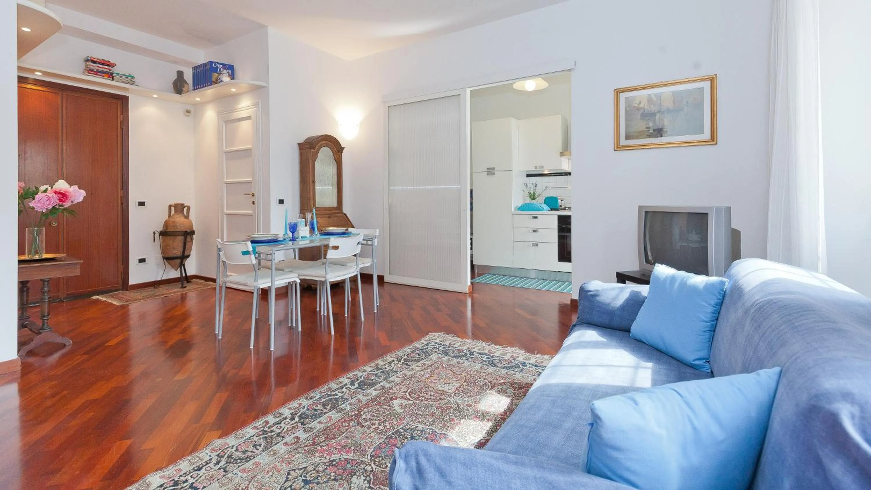 Living room in Pateras Flower-Rental in Rome