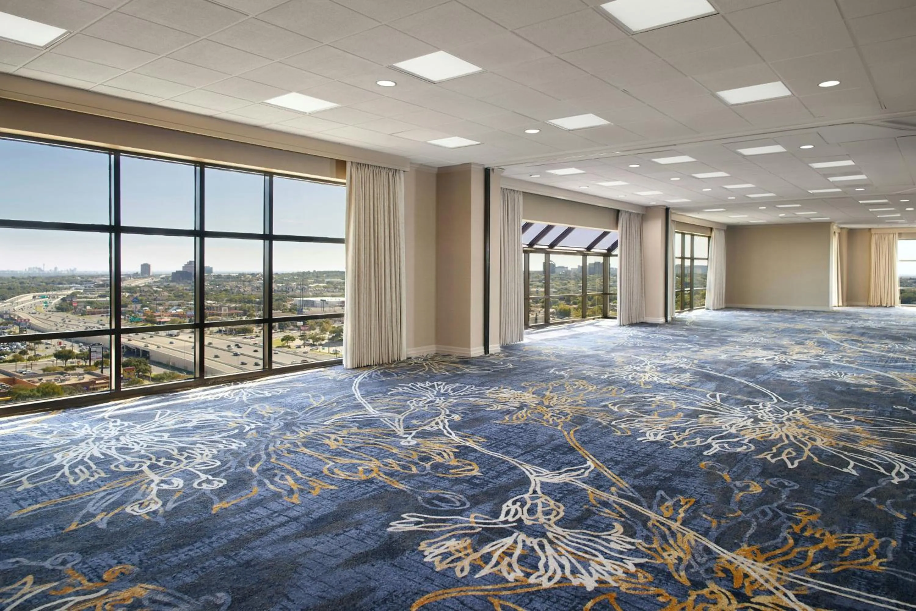 Meeting/conference room, Bed in The Westin San Antonio North