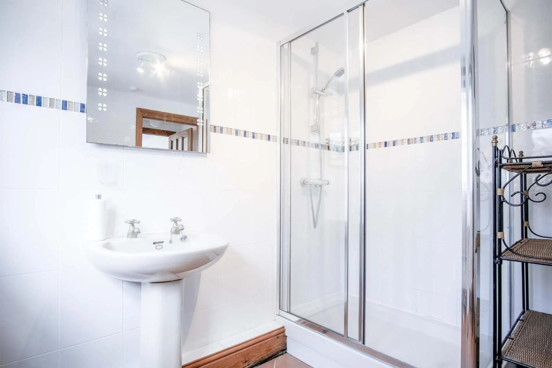 Floor plan in Angle Adventures - 4 Bedroom Cottage - Angle