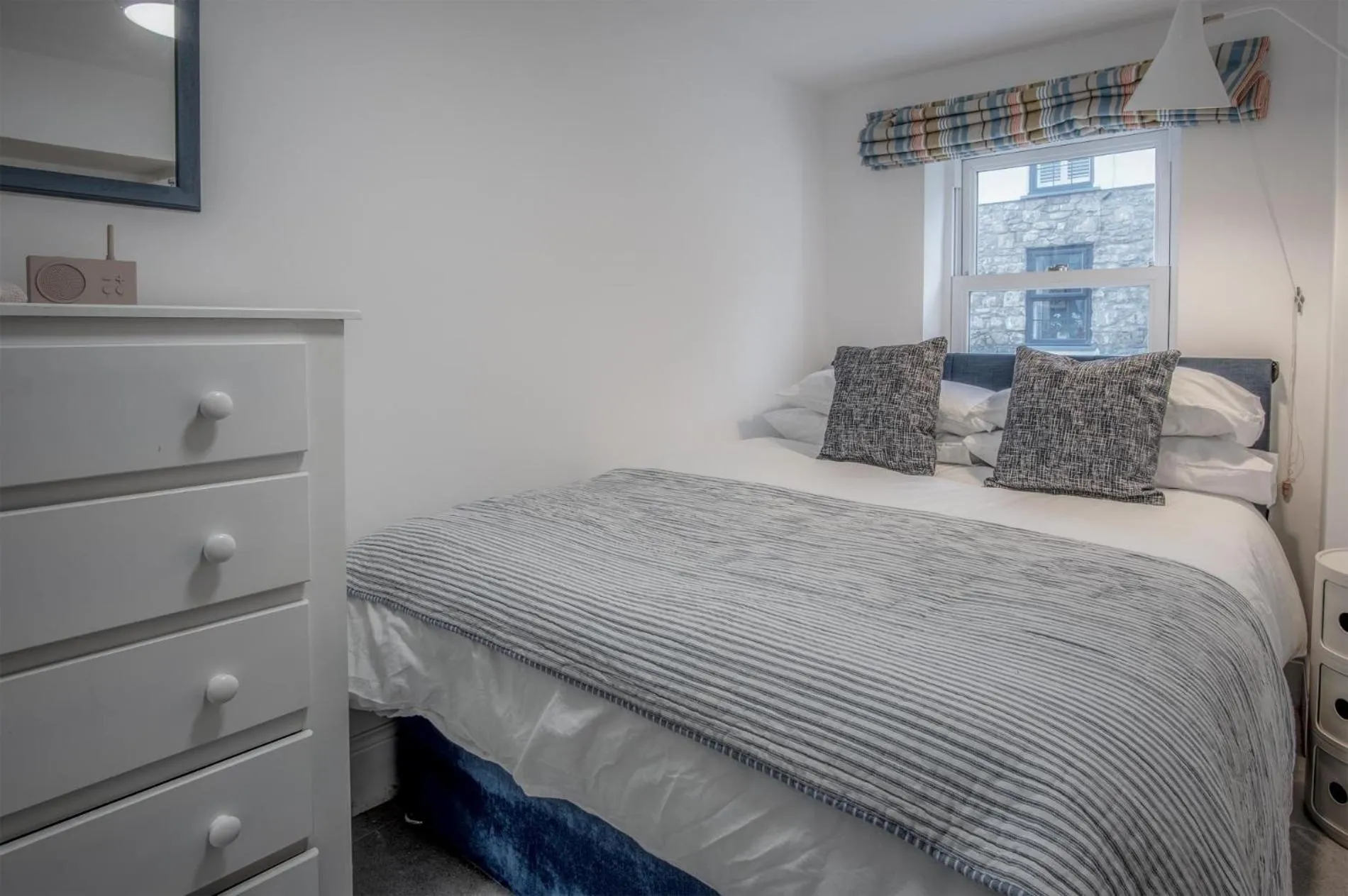 Floor plan, Bed in Caleb's Cottage - 4 Bedroom Cottage - Solva