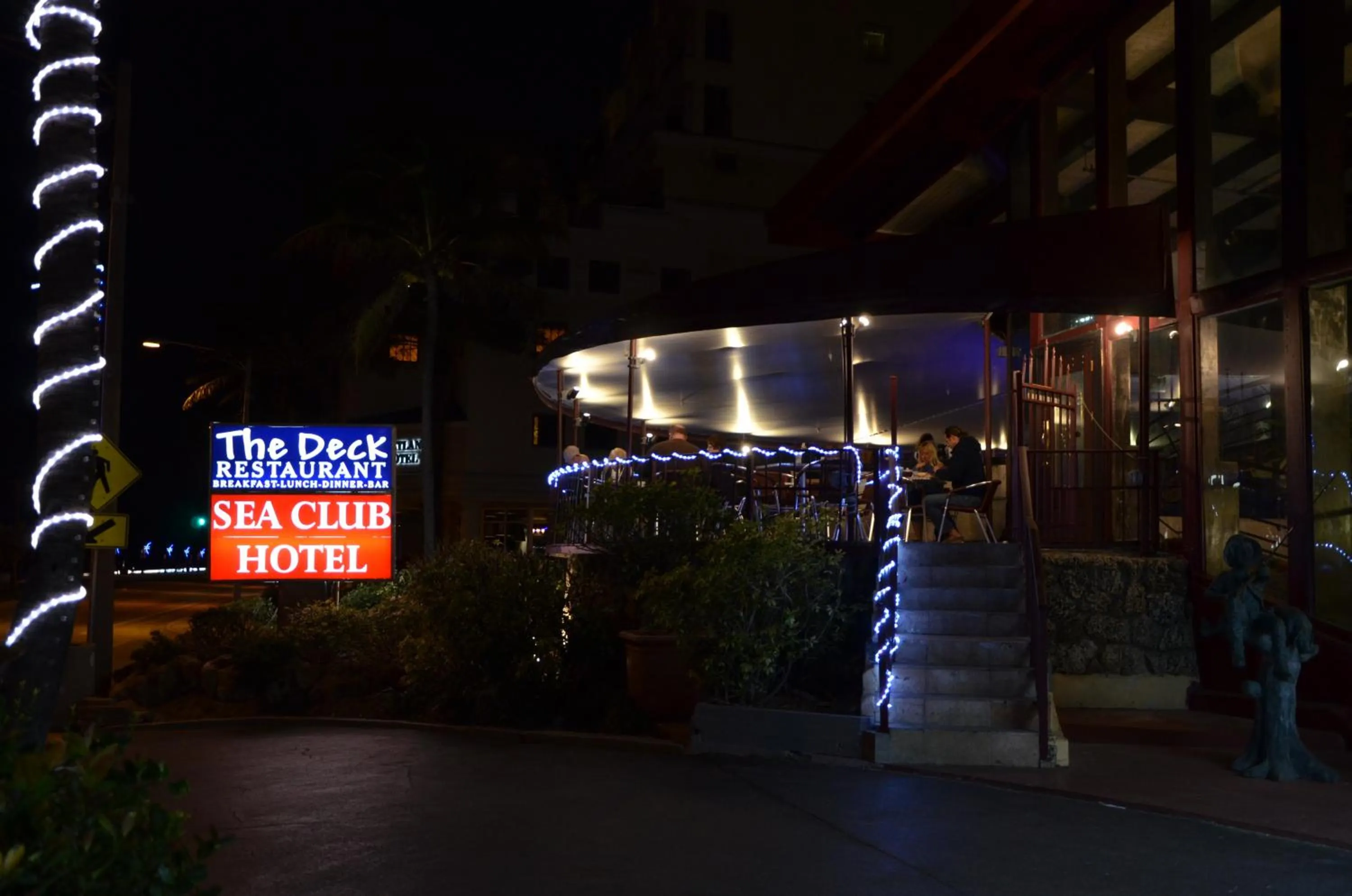 Facade/entrance in Sea Club Ocean Resort