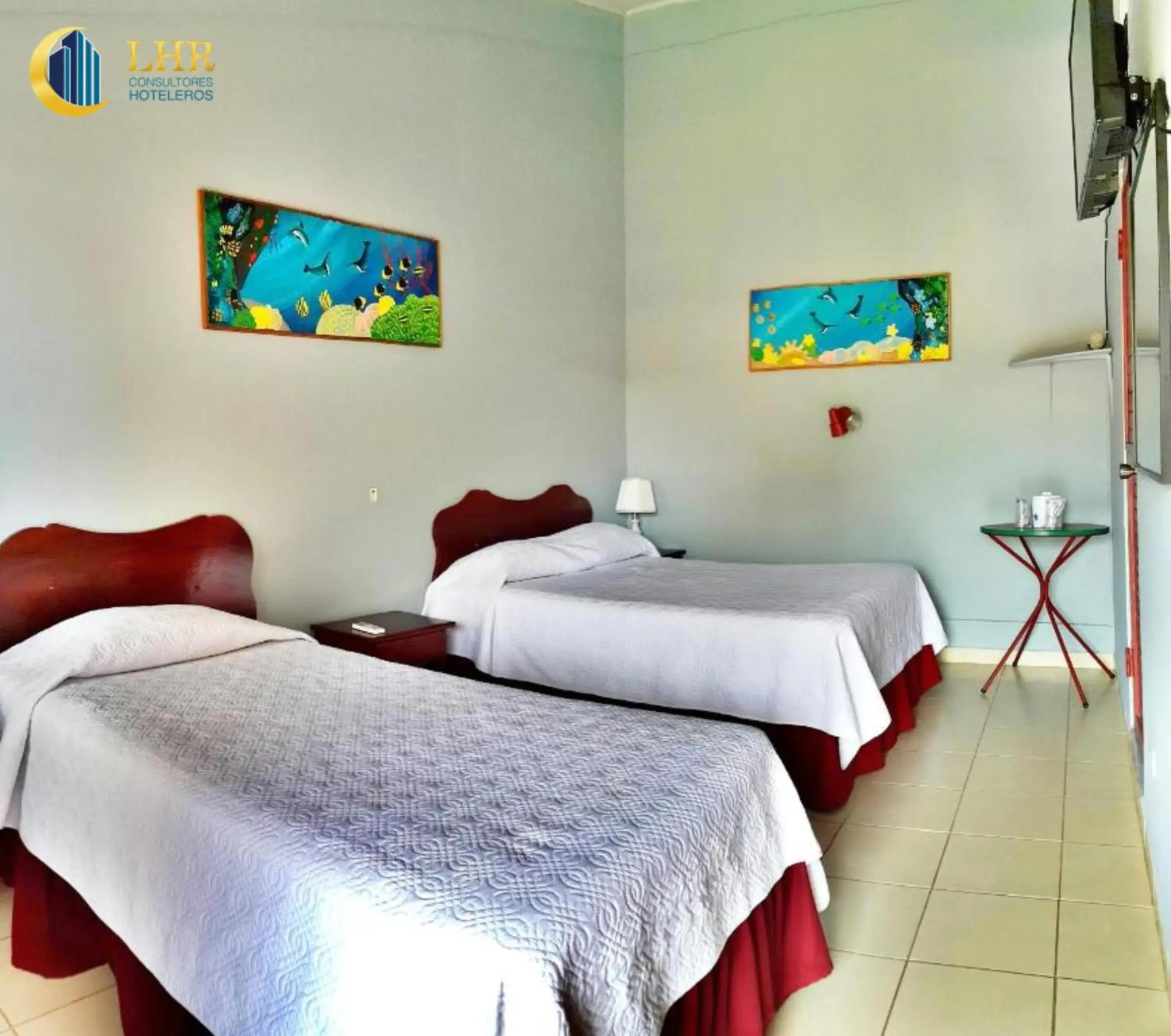 Bed in Hotel Divisamar by LHR Bed in Hotel Divisamar by LHR