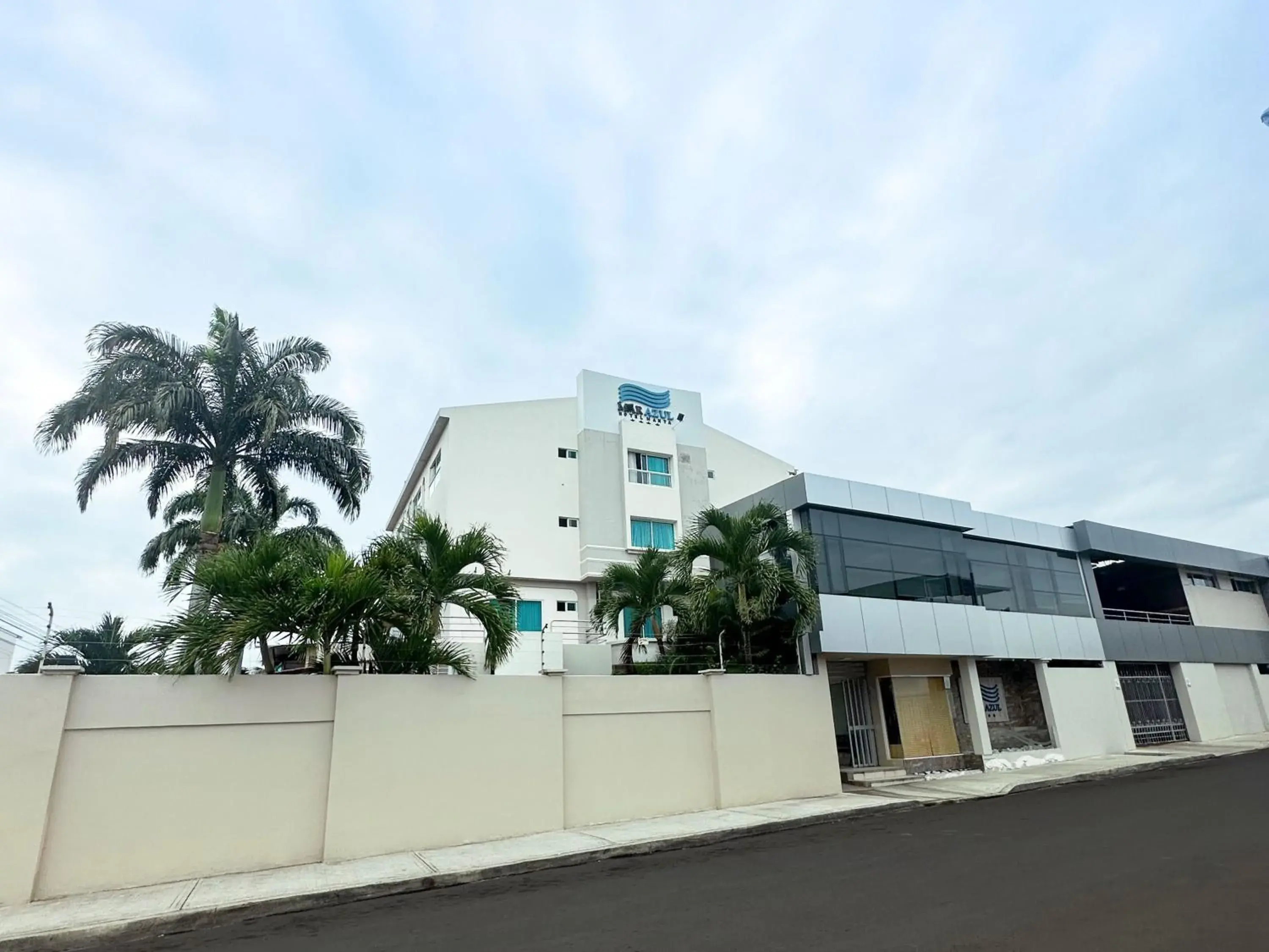 Property building in Hotel Mar Azul Property building in Hotel Mar Azul