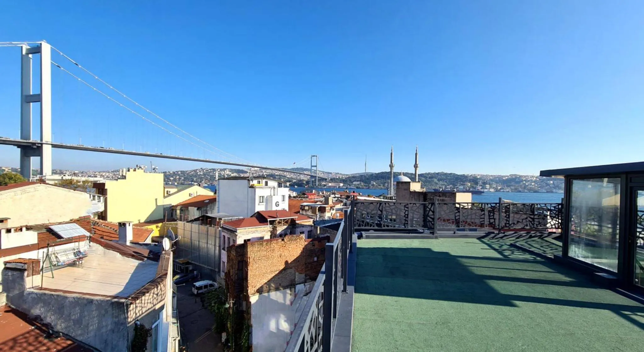 Property building in Dilens Bosphorus Hotel