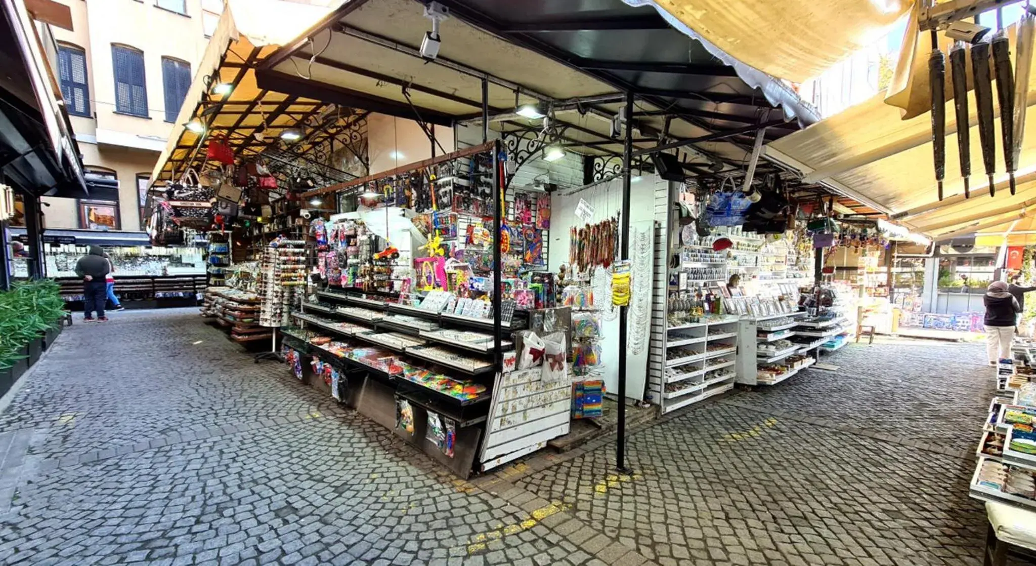 Restaurant/places to eat in Dilens Bosphorus Hotel Restaurant/places to eat in Dilens Bosphorus Hotel