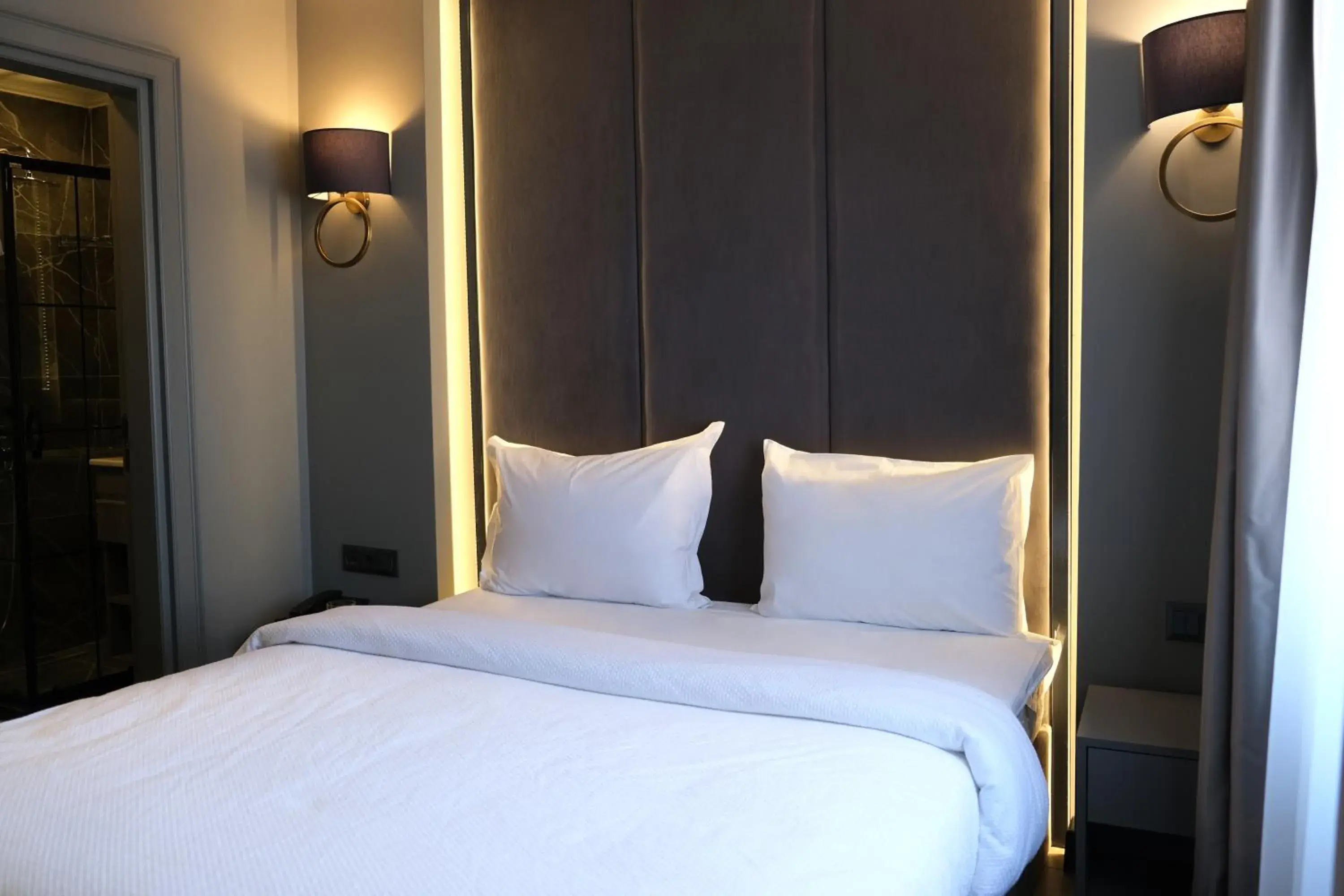 Bed in Dilens Bosphorus Hotel Bed in Dilens Bosphorus Hotel