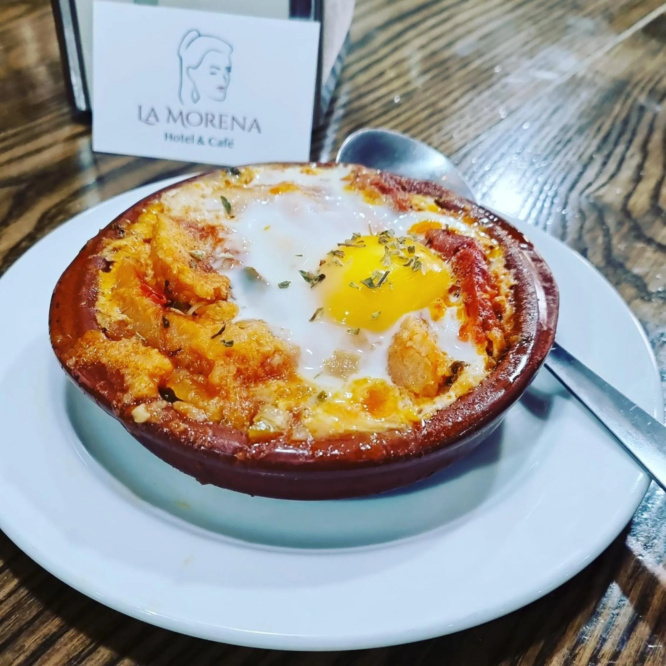 Restaurant/places to eat in Hotel La Morena