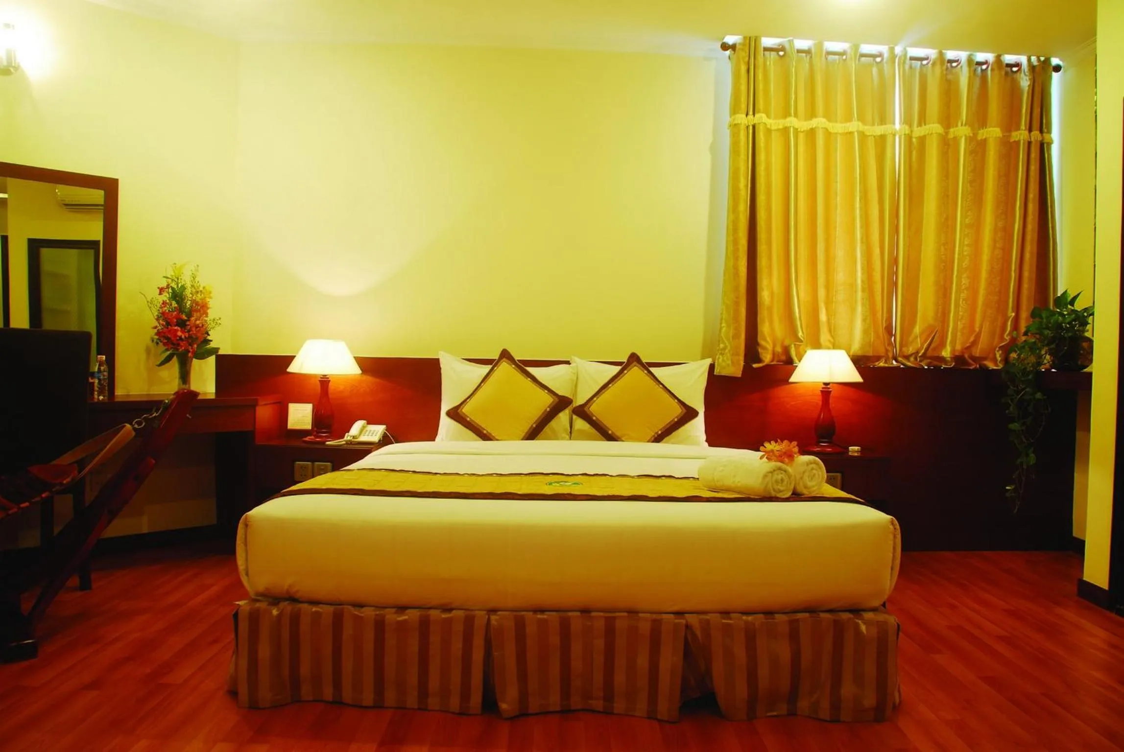 bunk bed, Bed in Hau Giang Hotel