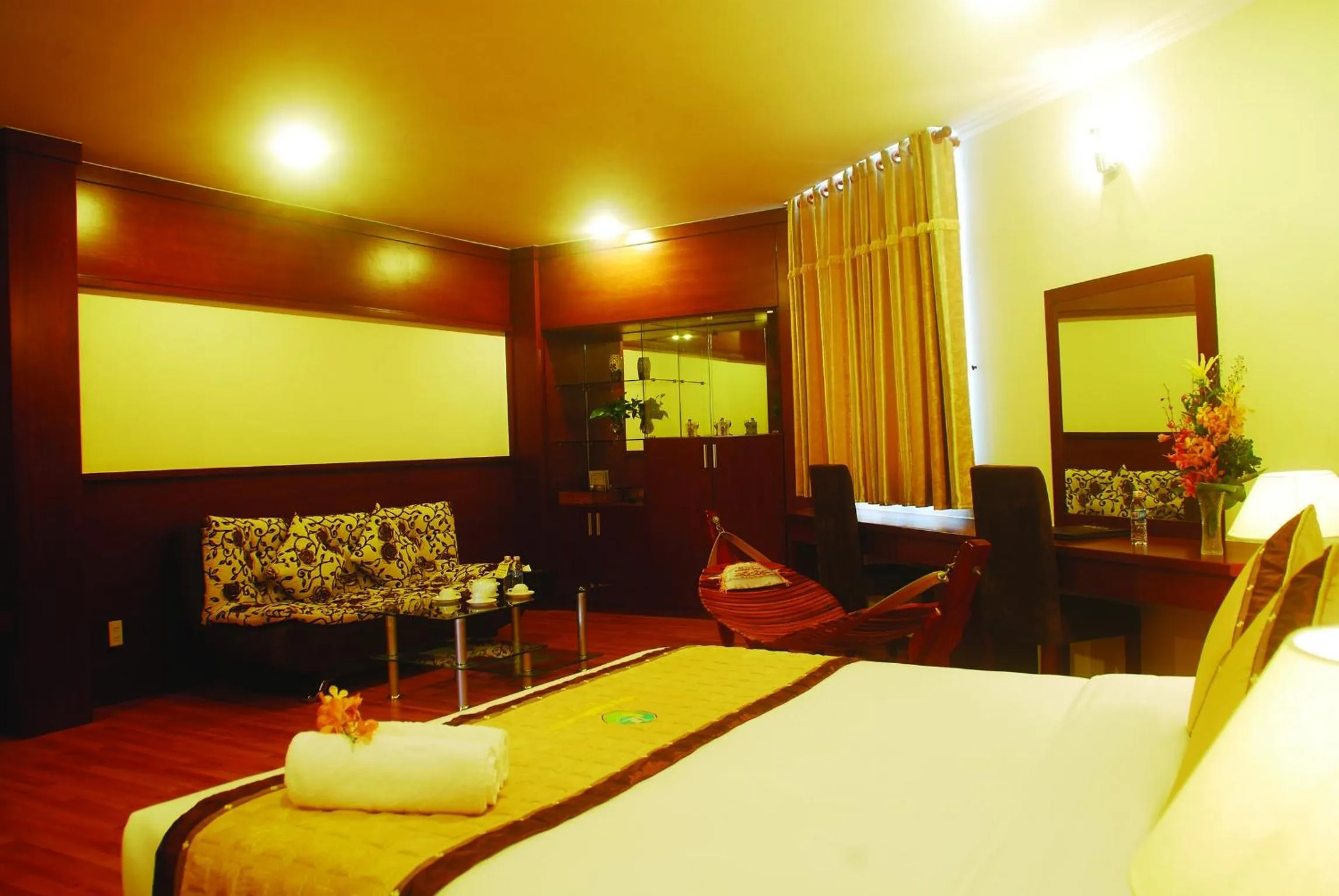 bunk bed, Bed in Hau Giang Hotel