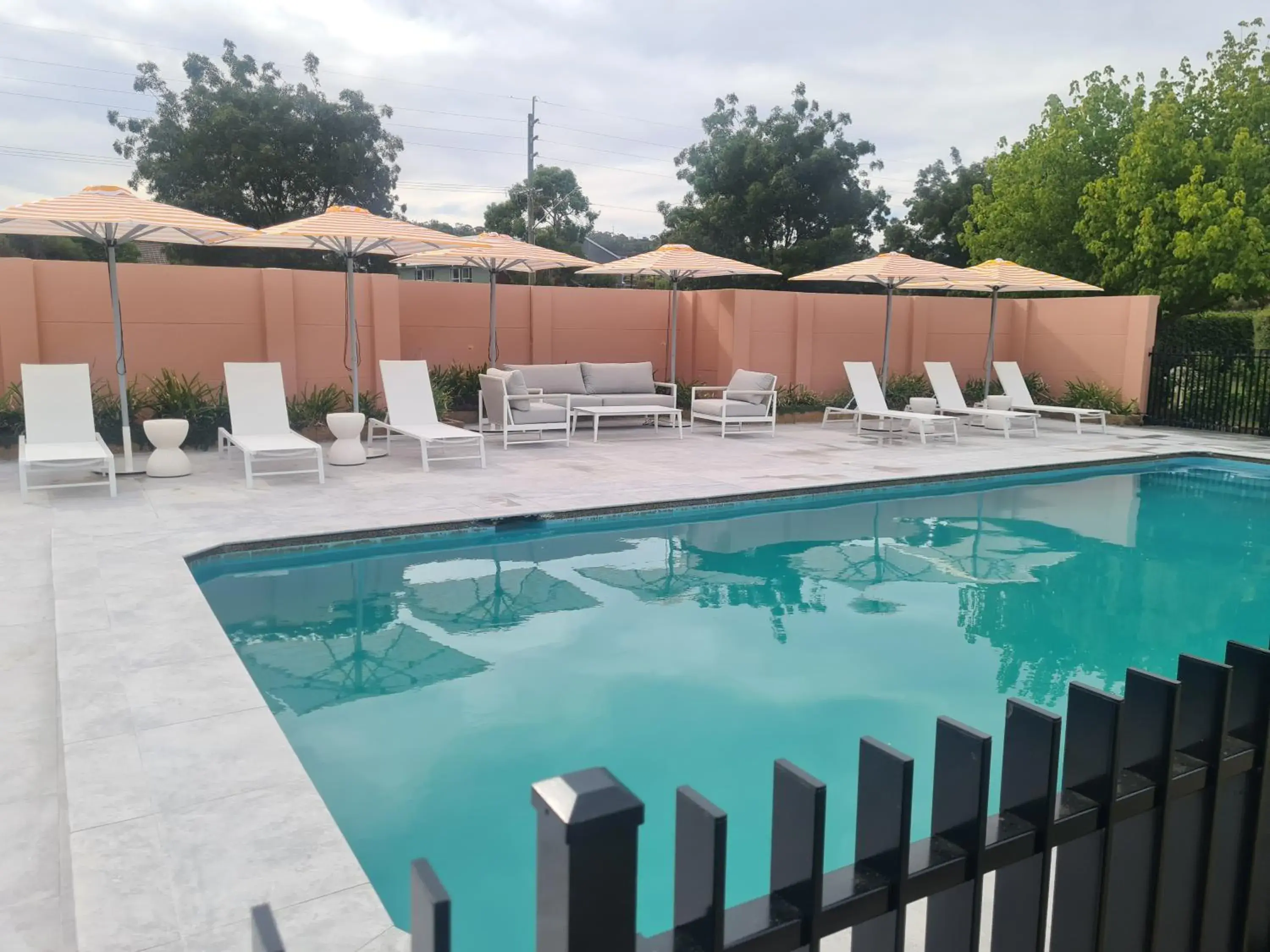 Swimming pool in Burringa Garden Motel Swimming pool in Burringa Garden Motel