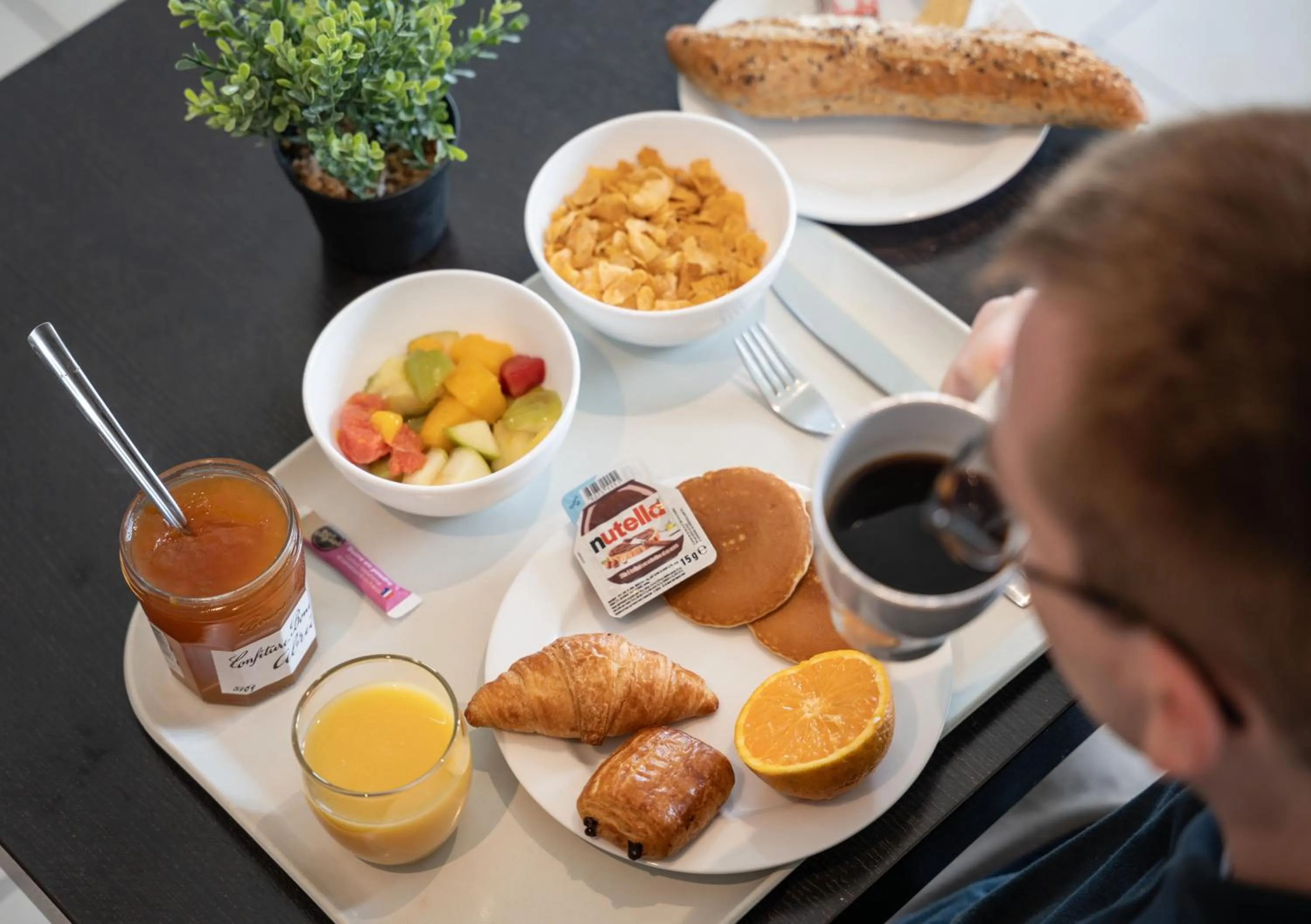 Breakfast in Hôtel Inn Design Resto Novo Carquefou