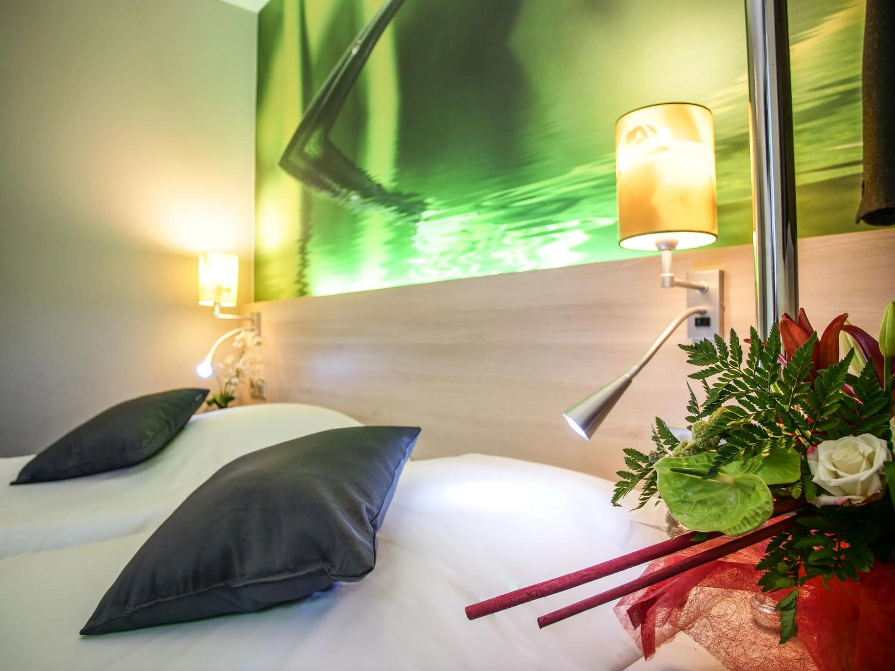 Bed in Hôtel Inn Design Resto Novo Montargis