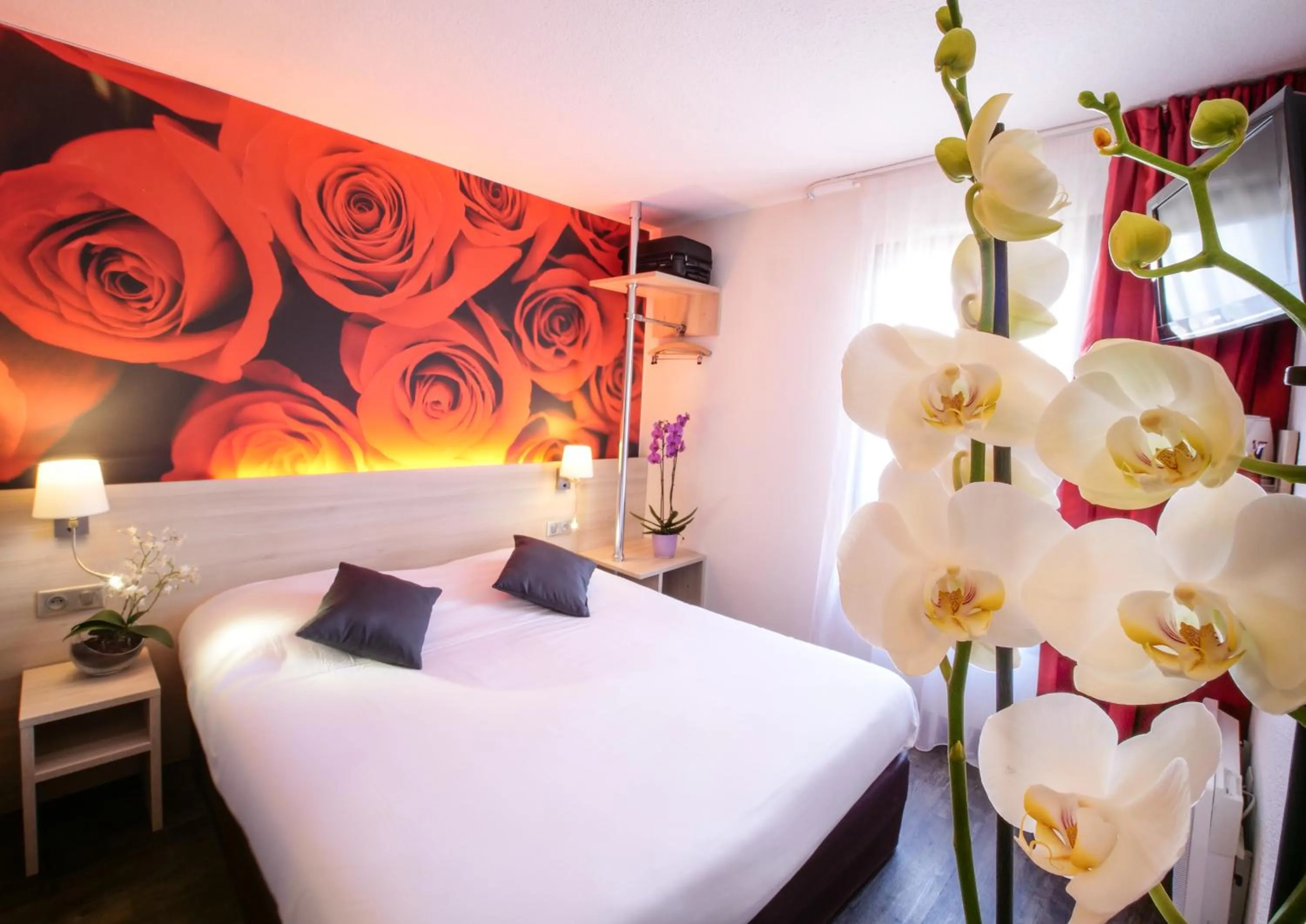 Bed in Hôtel Inn Design Resto Novo Montargis