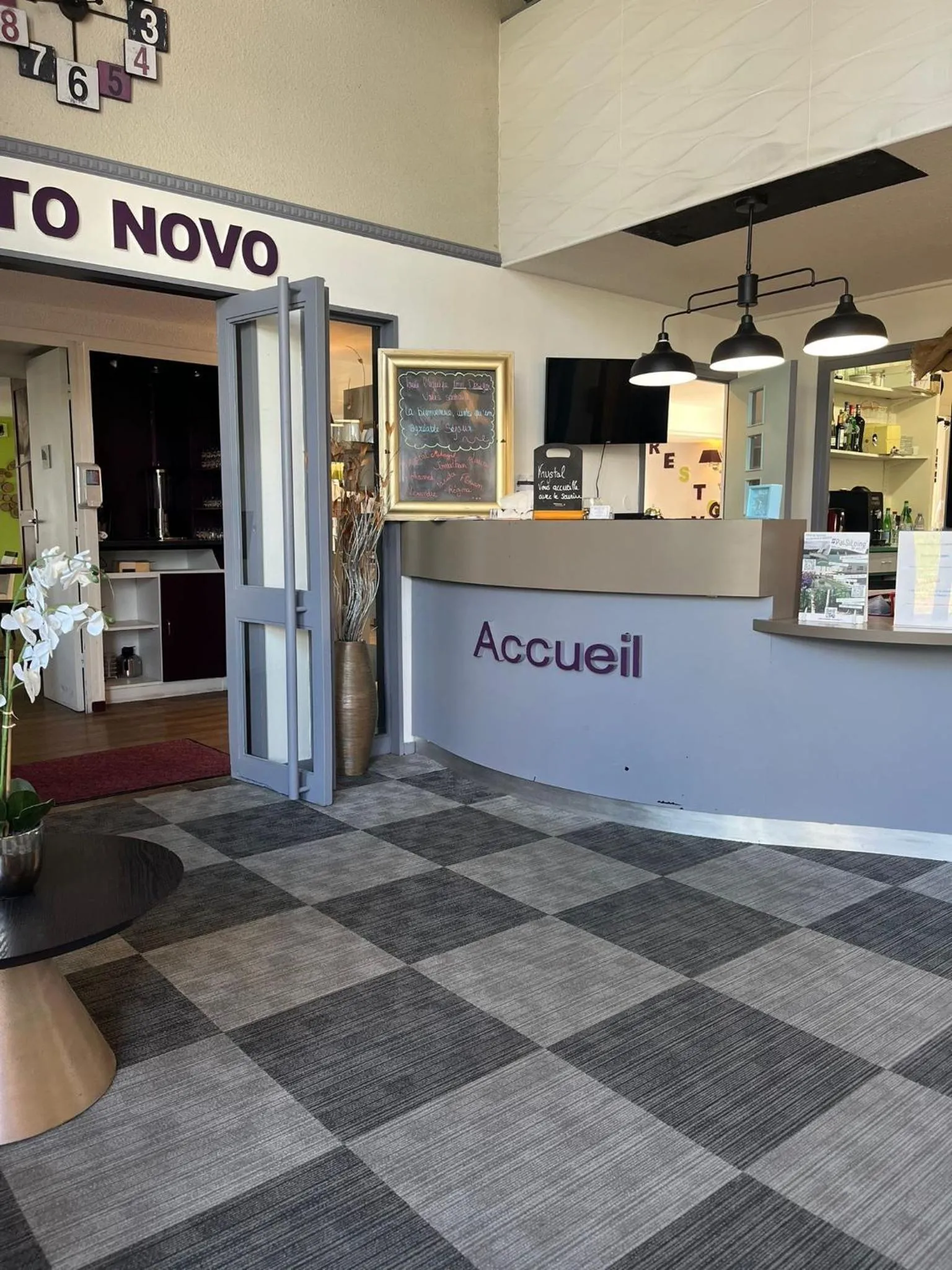 Property building in Hôtel Inn Design Resto Novo Montargis