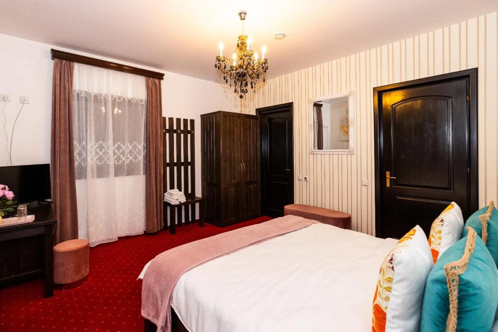 Photo of the whole room, Bed in VILA LUCA-Hotel