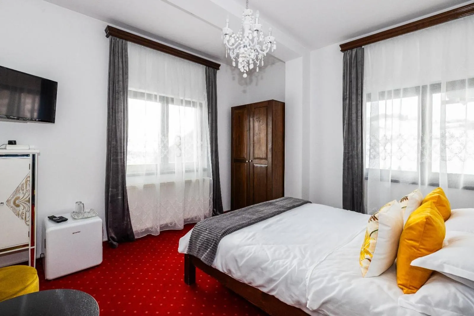 Photo of the whole room, Bed in VILA LUCA-Hotel
