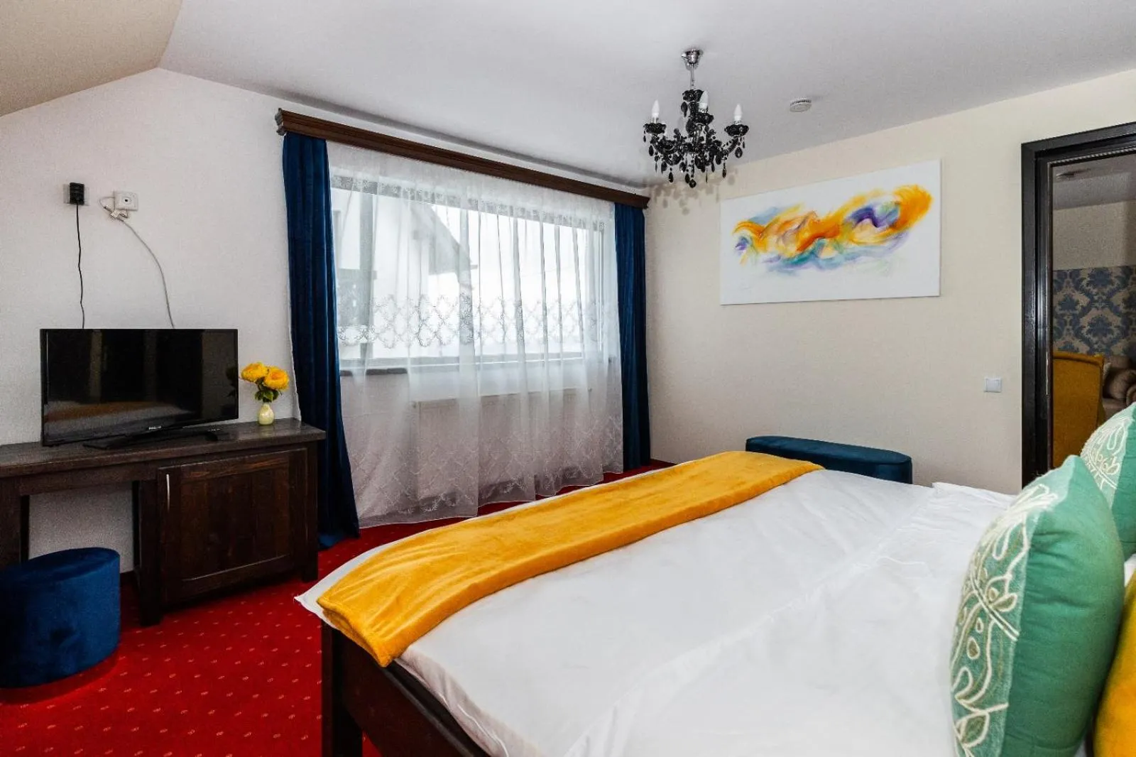 Photo of the whole room, Bed in VILA LUCA-Hotel