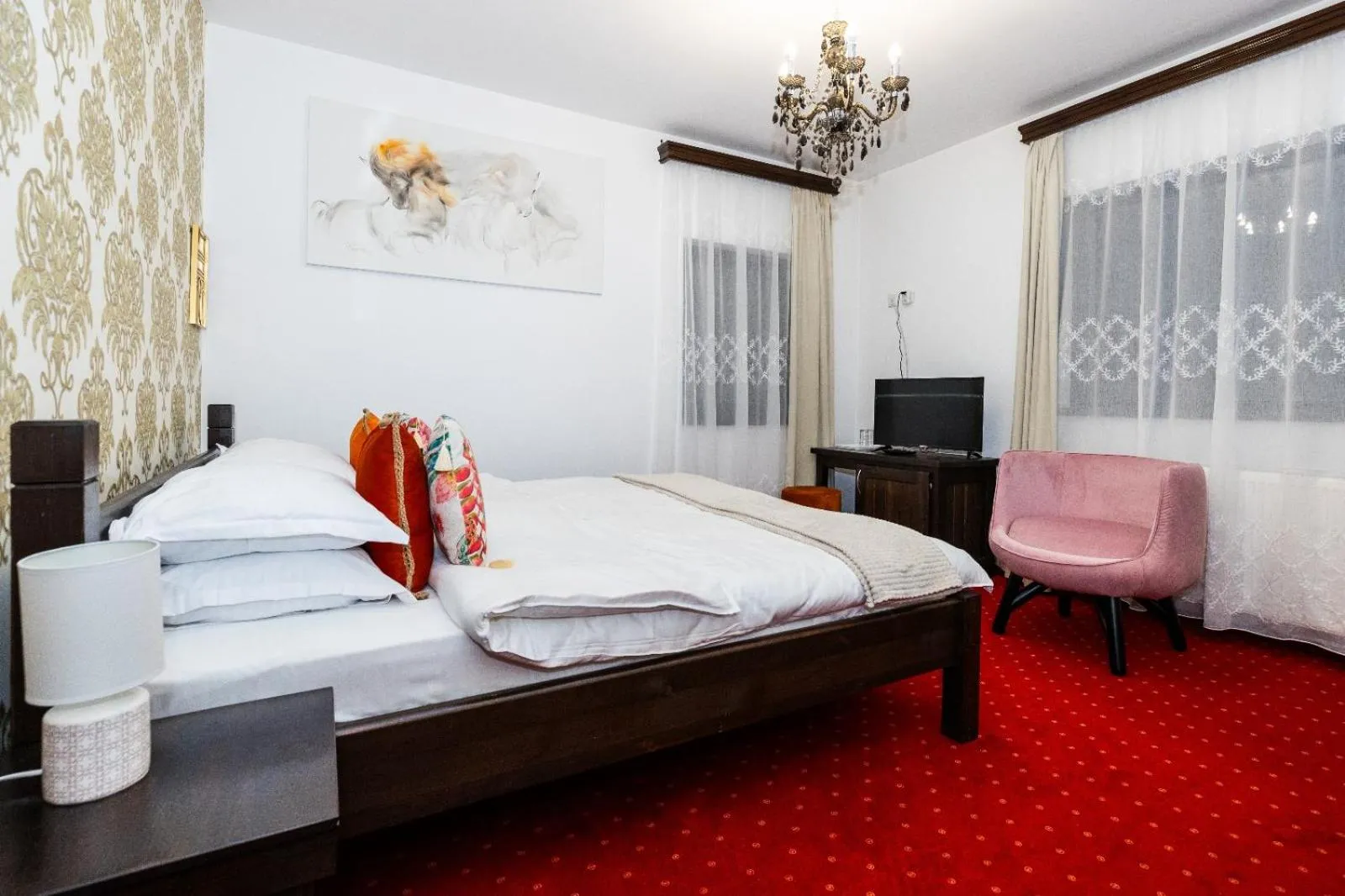 Photo of the whole room, Bed in VILA LUCA-Hotel