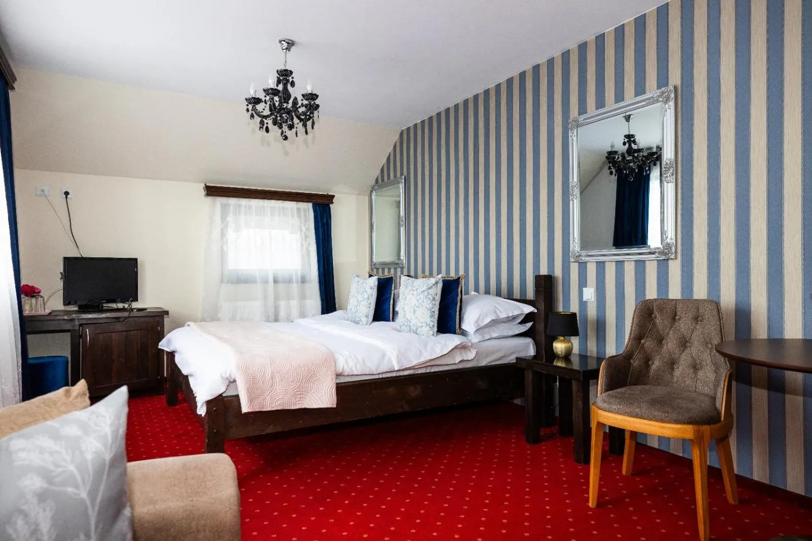 Photo of the whole room, Bed in VILA LUCA-Hotel