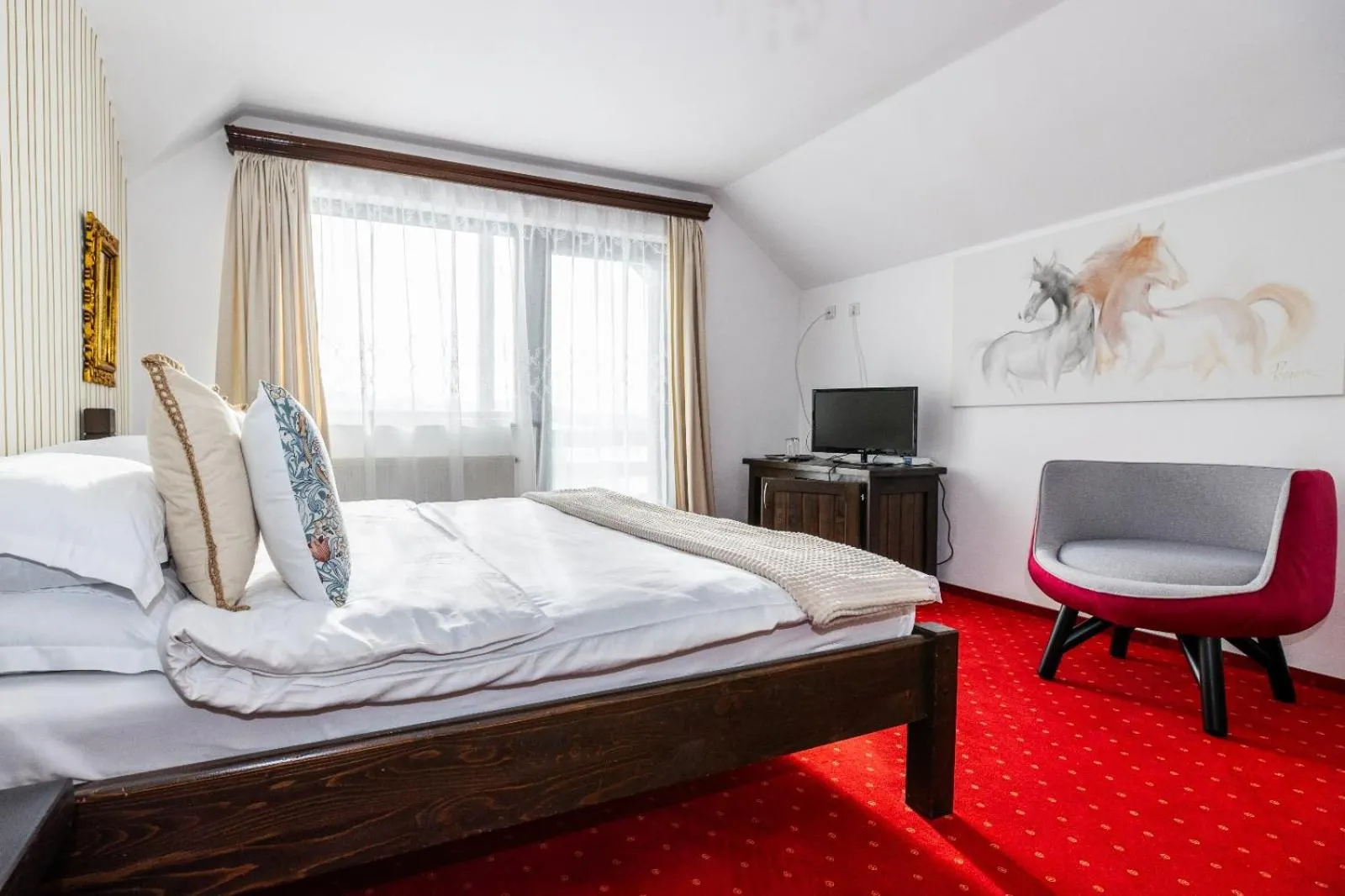Photo of the whole room, Bed in VILA LUCA-Hotel