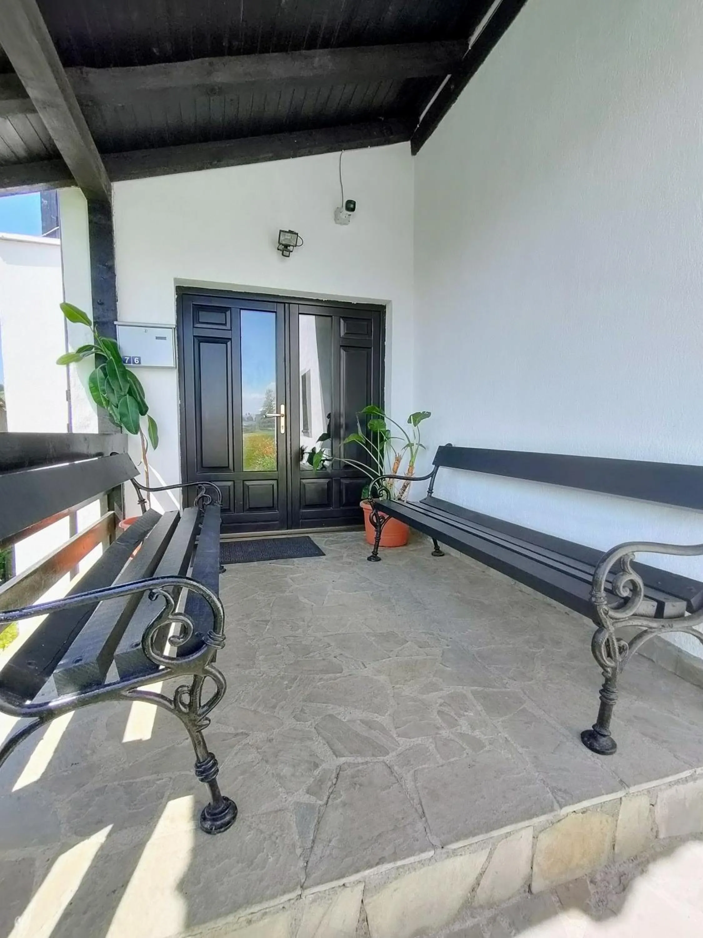Facade/entrance in VILA LUCA-Hotel