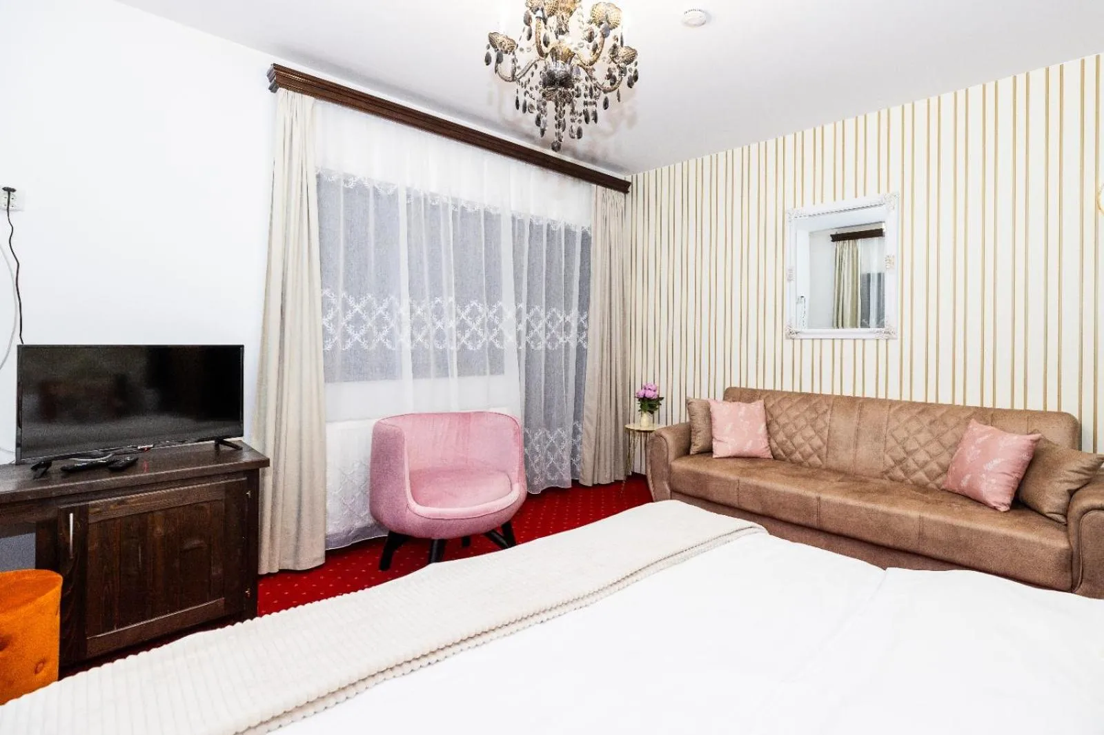 Photo of the whole room, Bed in VILA LUCA-Hotel