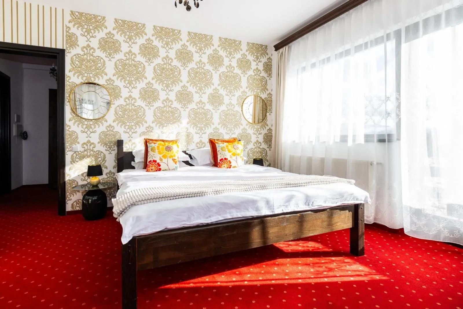 Photo of the whole room, Bed in VILA LUCA-Hotel