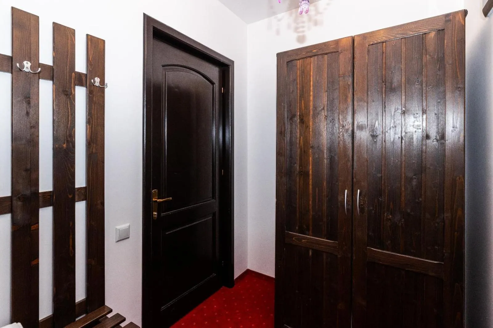 wardrobe in VILA LUCA-Hotel