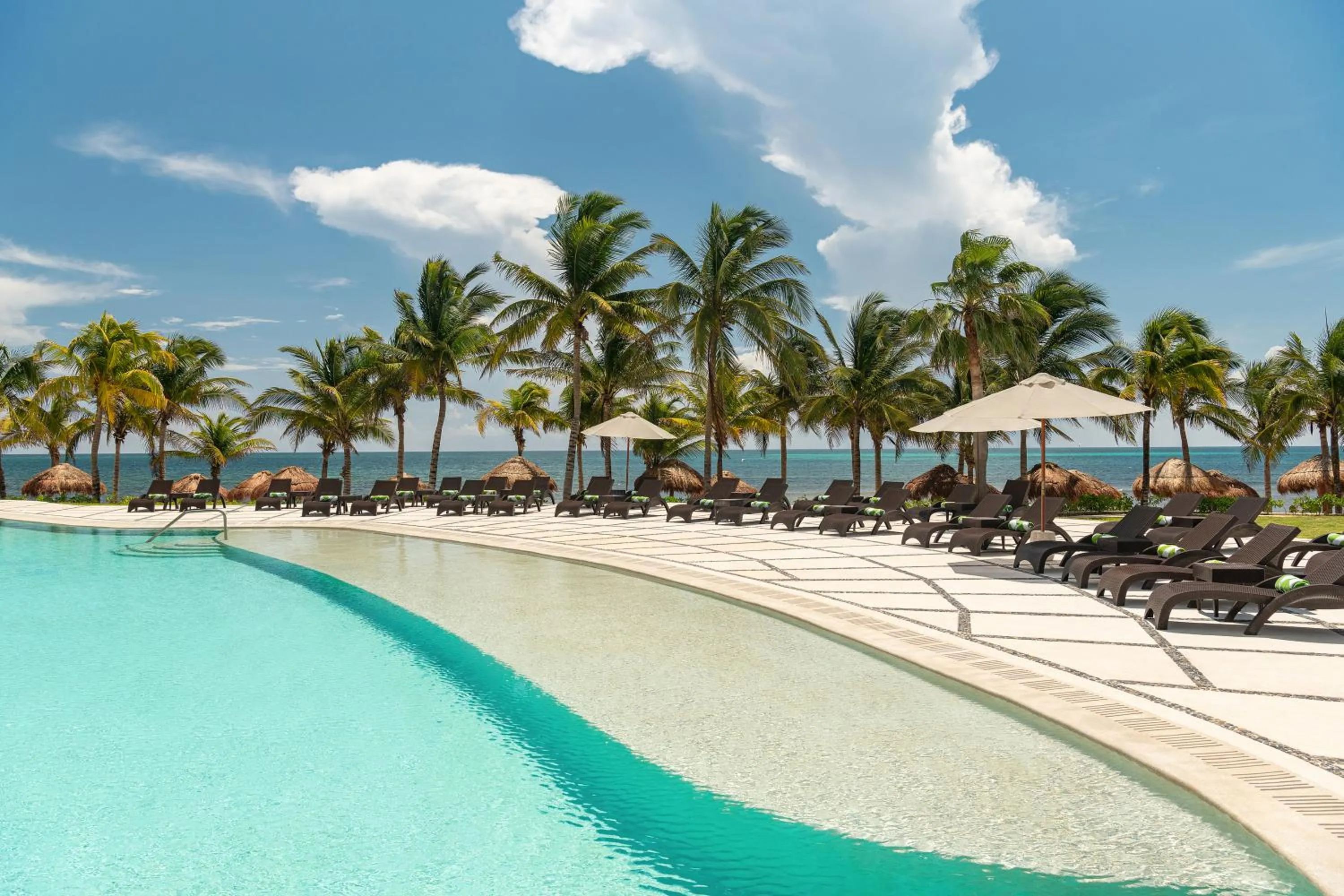 Swimming pool in Hyatt Ziva Riviera Maya All-Inclusive