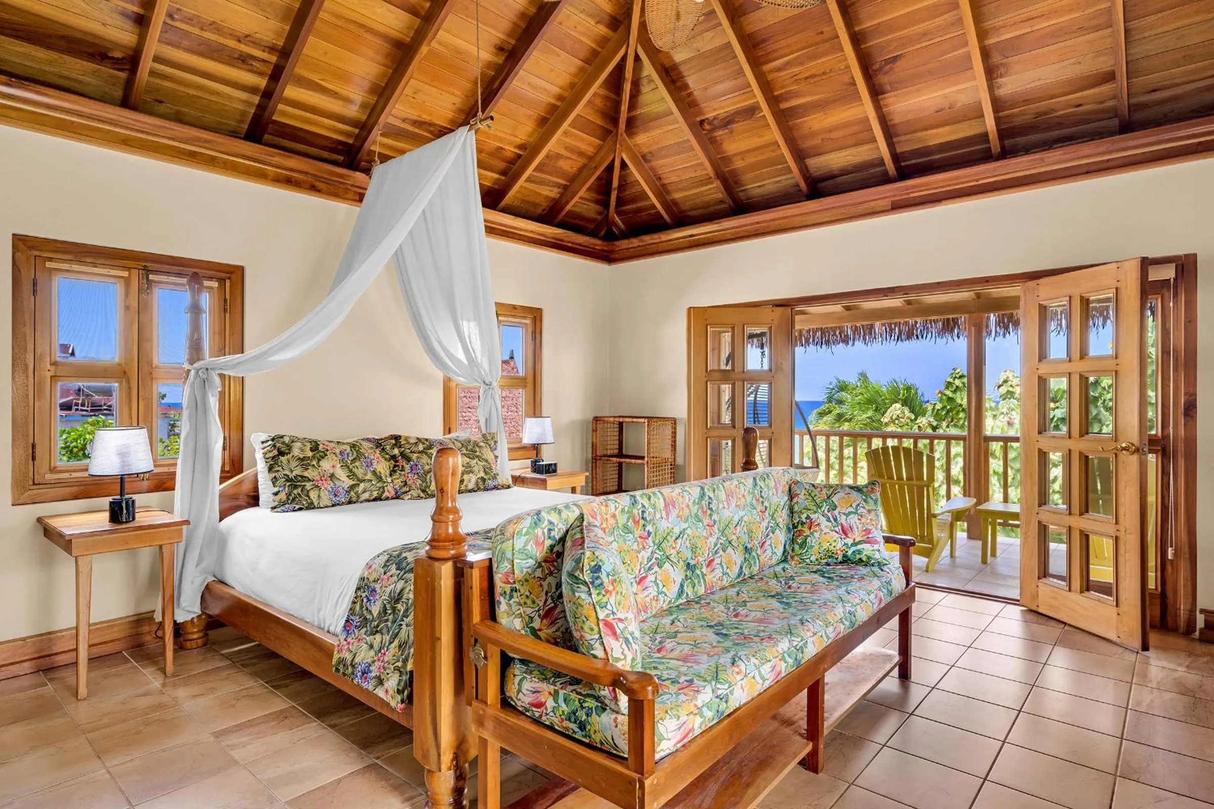 Bedroom, Bed in Ocean Cliff Hotel Negril Limited - Adults Only