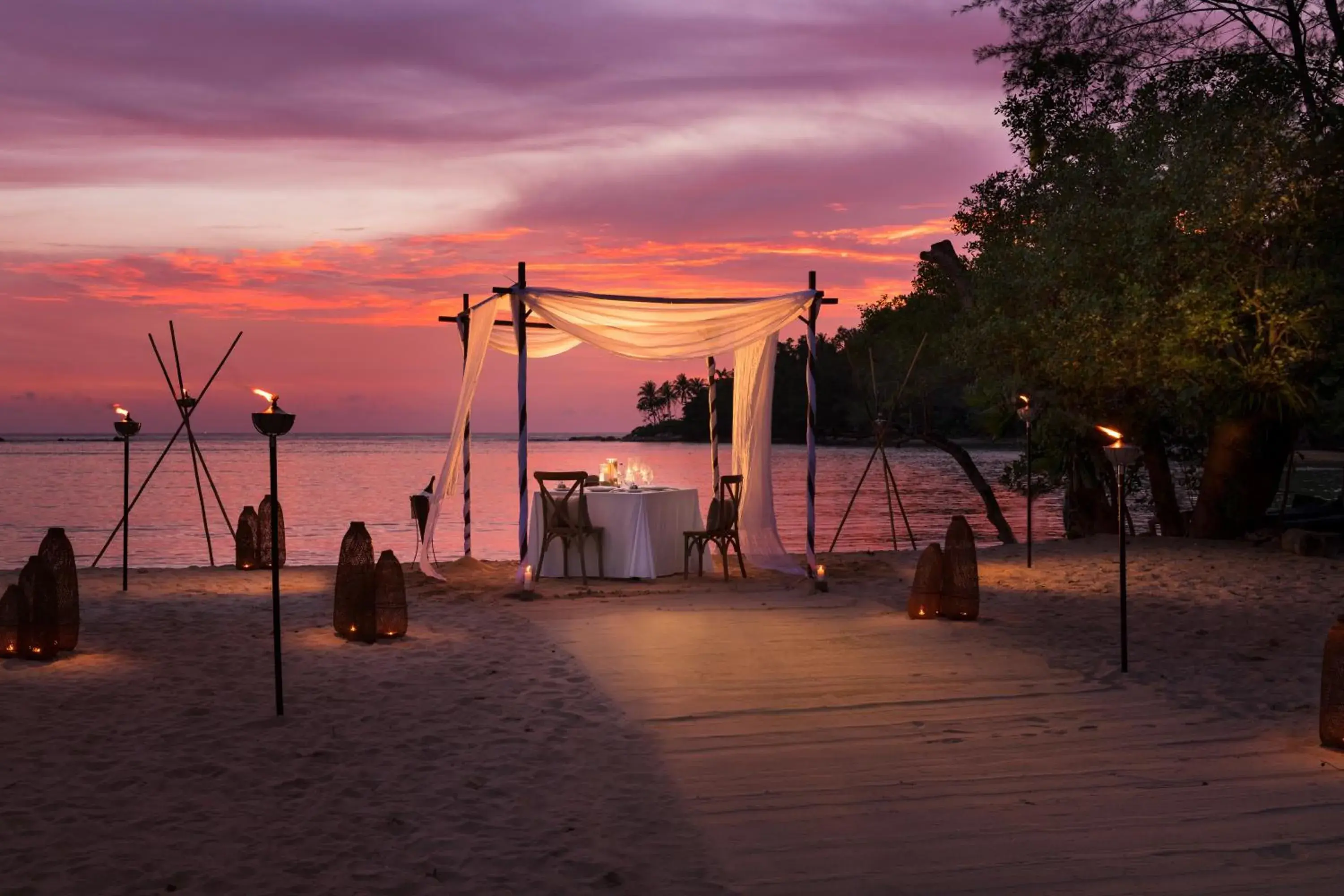Restaurant/places to eat in Anantara Layan Phuket Resort Restaurant/places to eat in Anantara Layan Phuket Resort