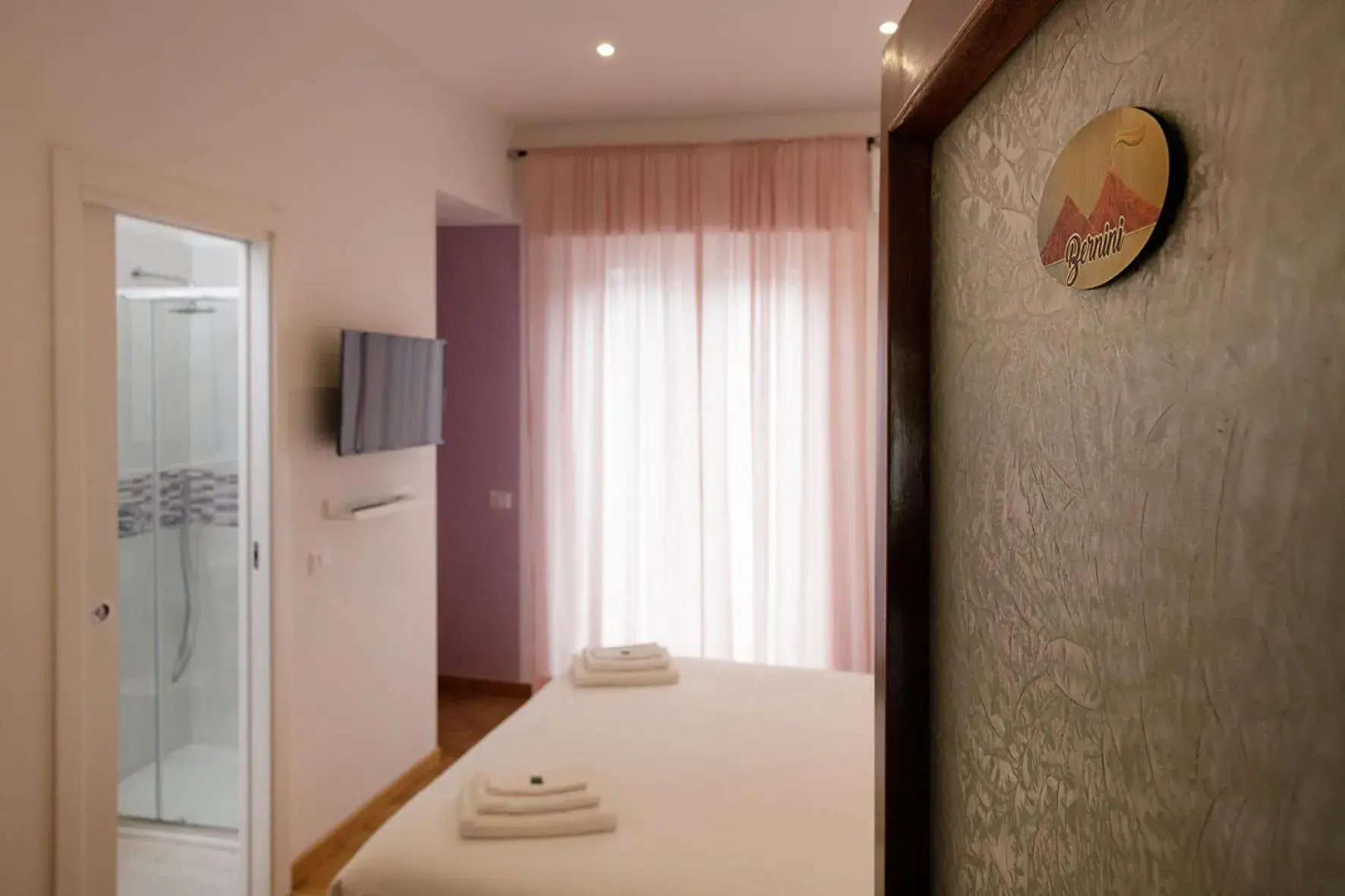 Double Room with Balcony in G&G Napoli Double Room with Balcony in G&G Napoli