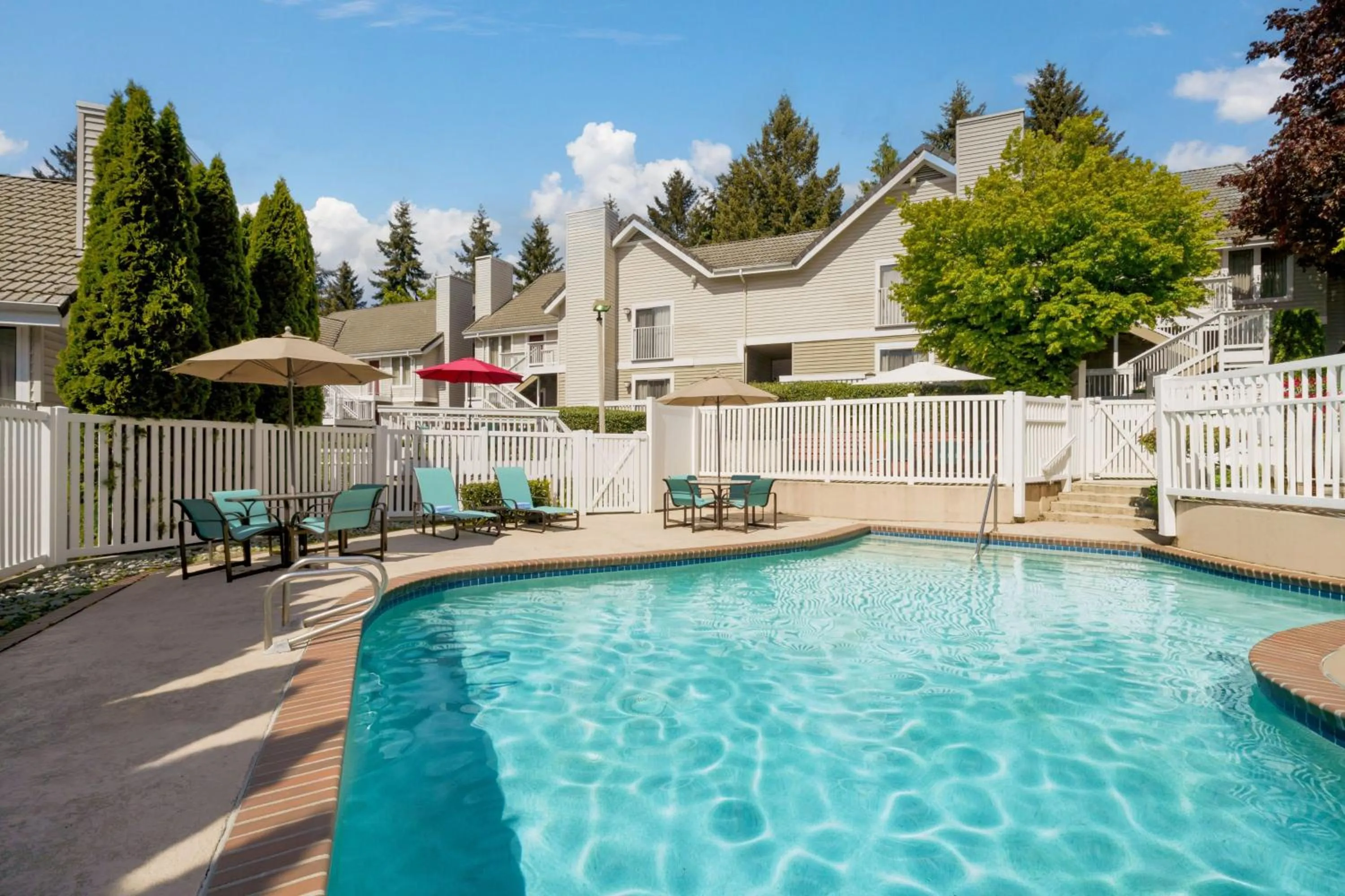 Swimming pool in Residence Inn by Marriott Seattle/Bellevue