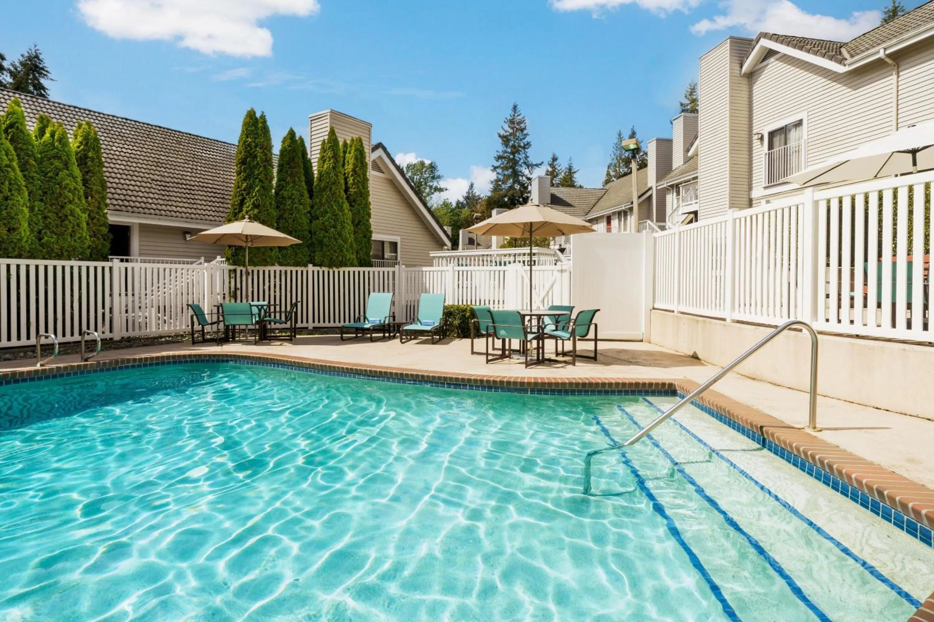 Swimming pool in Residence Inn by Marriott Seattle/Bellevue