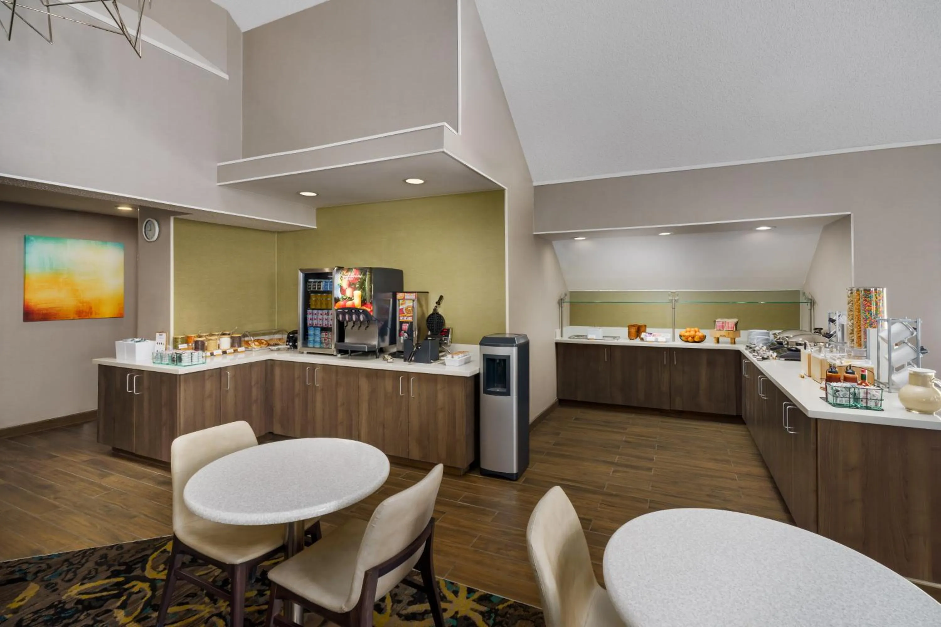 Buffet breakfast in Residence Inn by Marriott Seattle/Bellevue